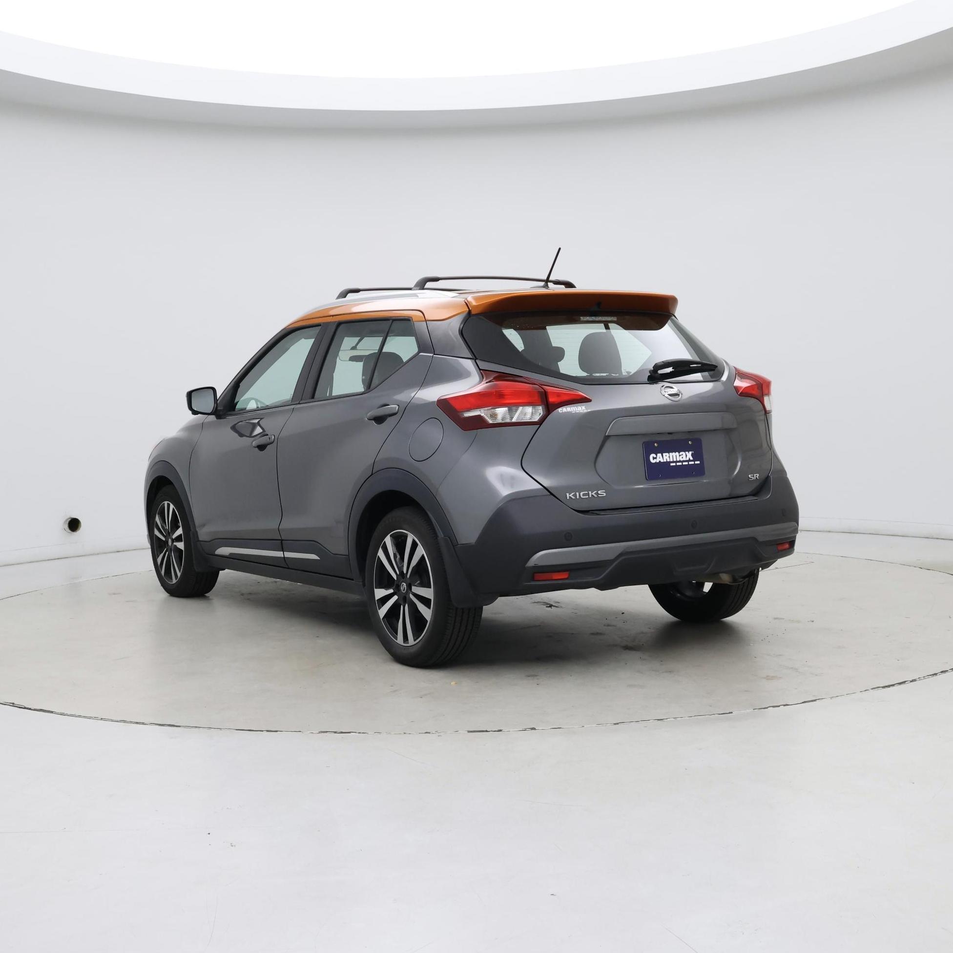 Thumbnail: 2019 Nissan Kicks - 2