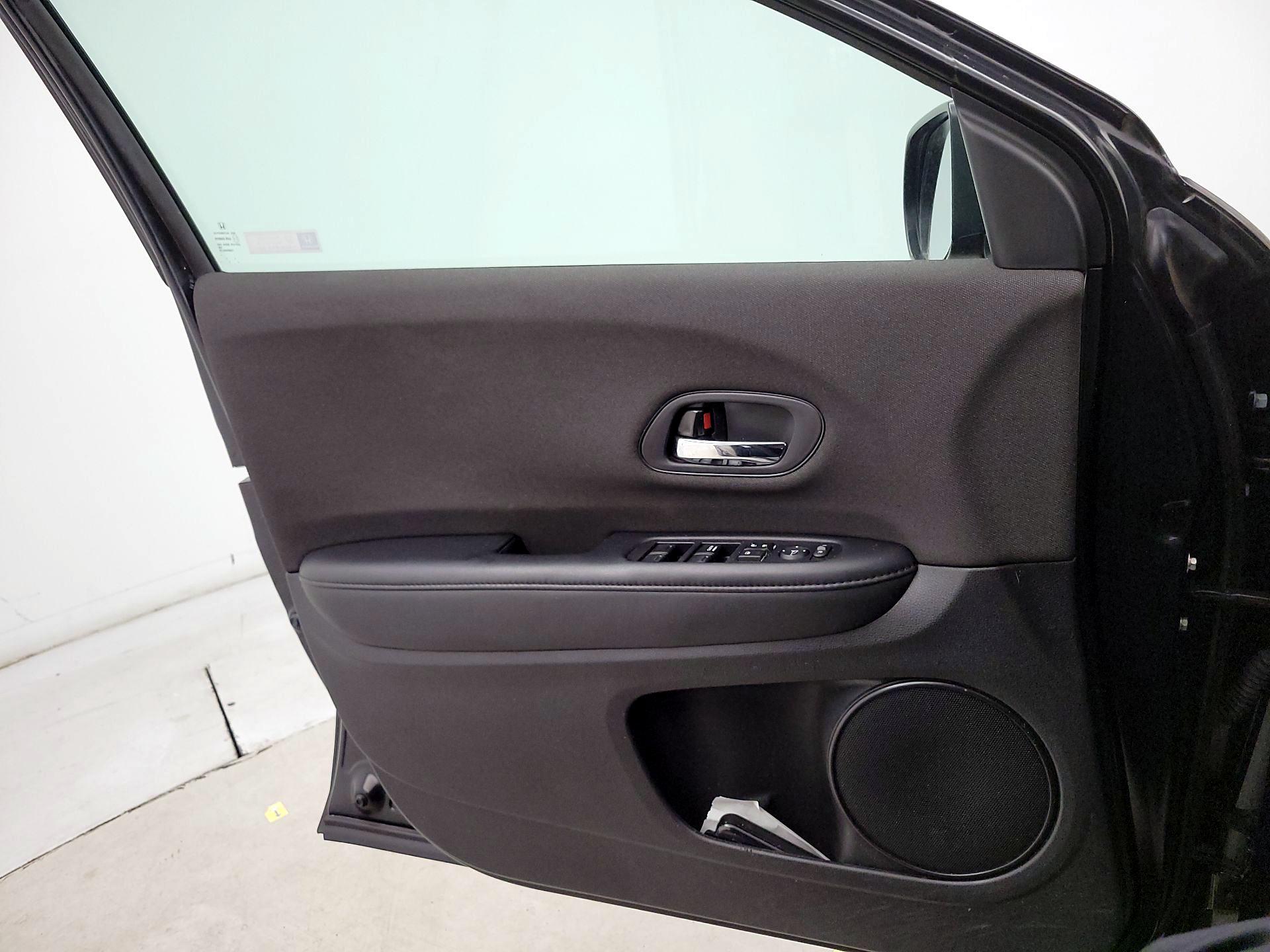 Thumbnail: 2019 Honda HR-V - 12