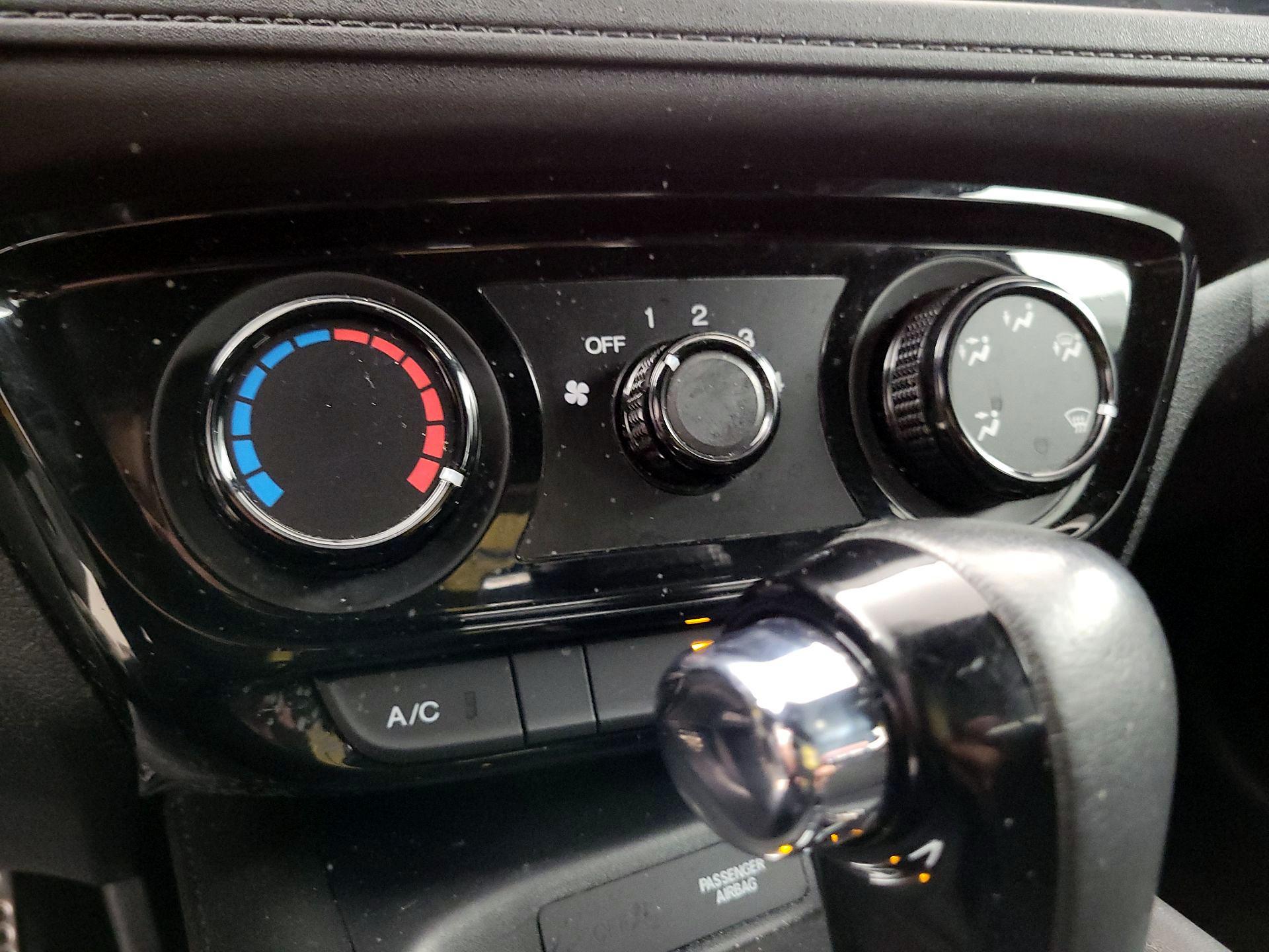 Thumbnail: 2019 Honda HR-V - 16