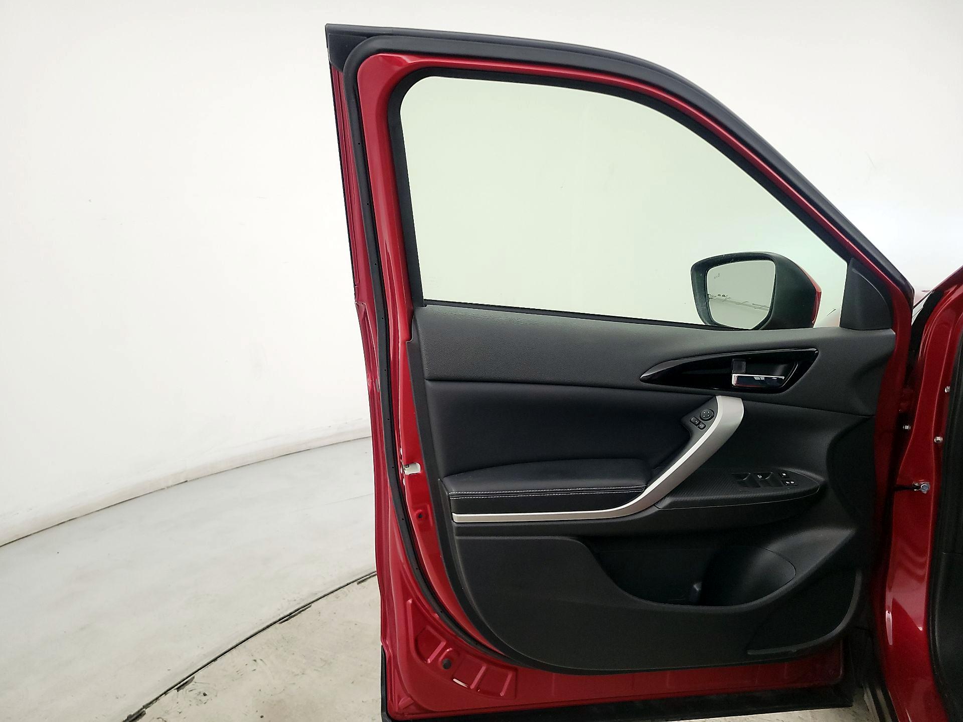 Thumbnail: 2022 Mitsubishi Eclipse Cross - 12