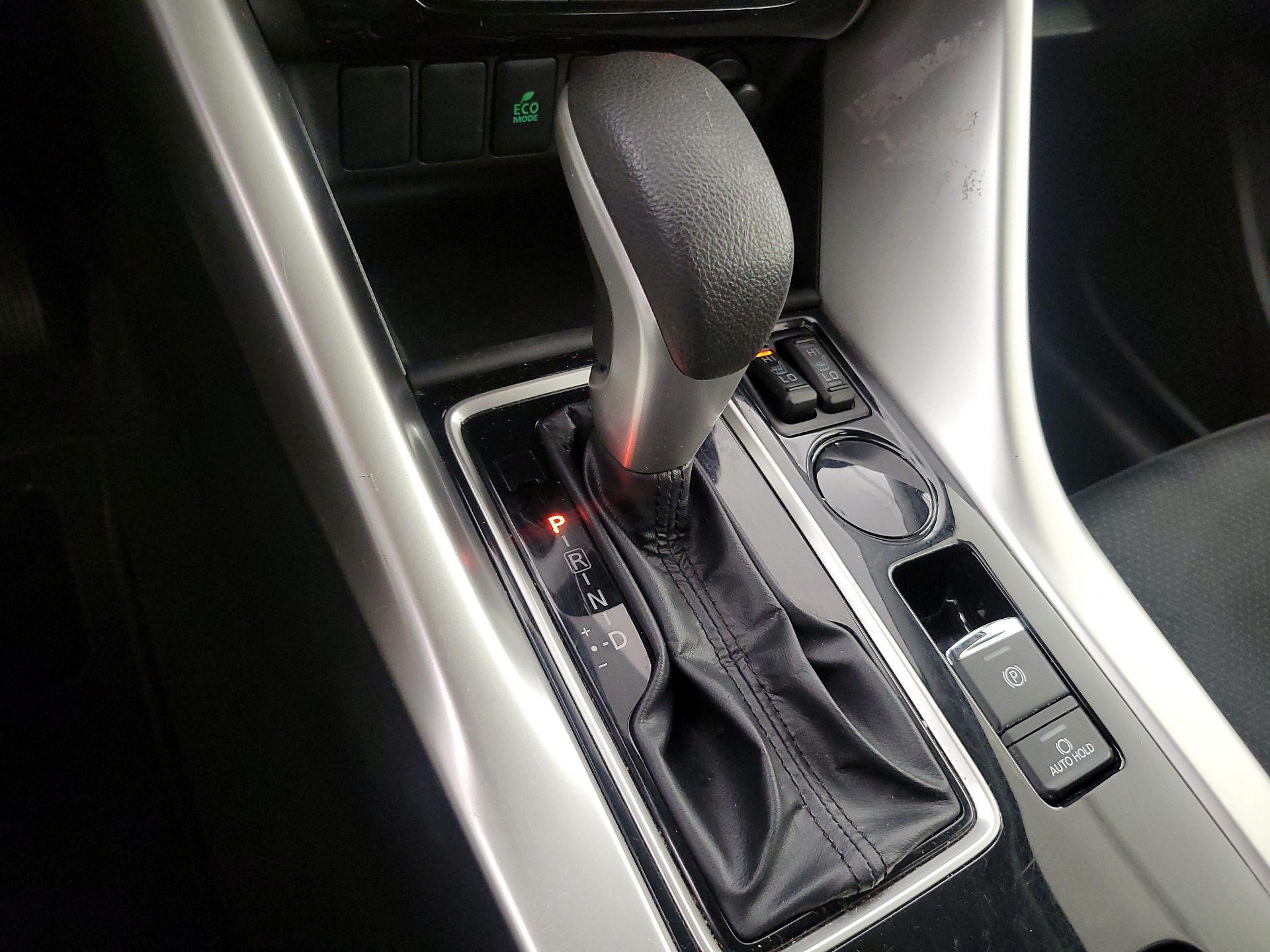 Thumbnail: 2022 Mitsubishi Eclipse Cross - 18