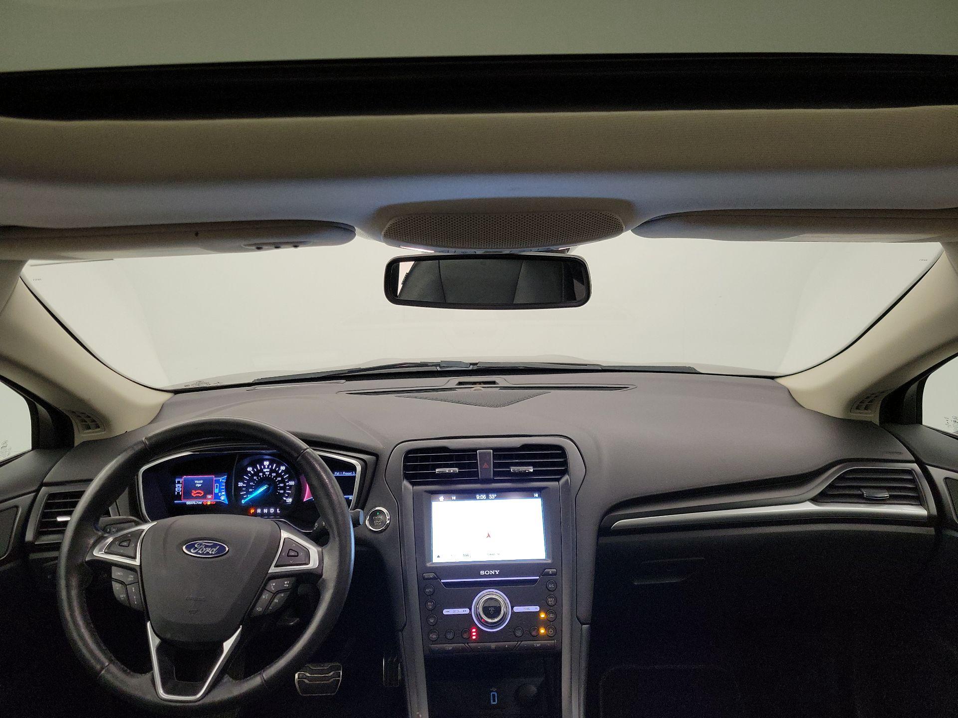 Thumbnail: 2017 Ford Fusion - 9