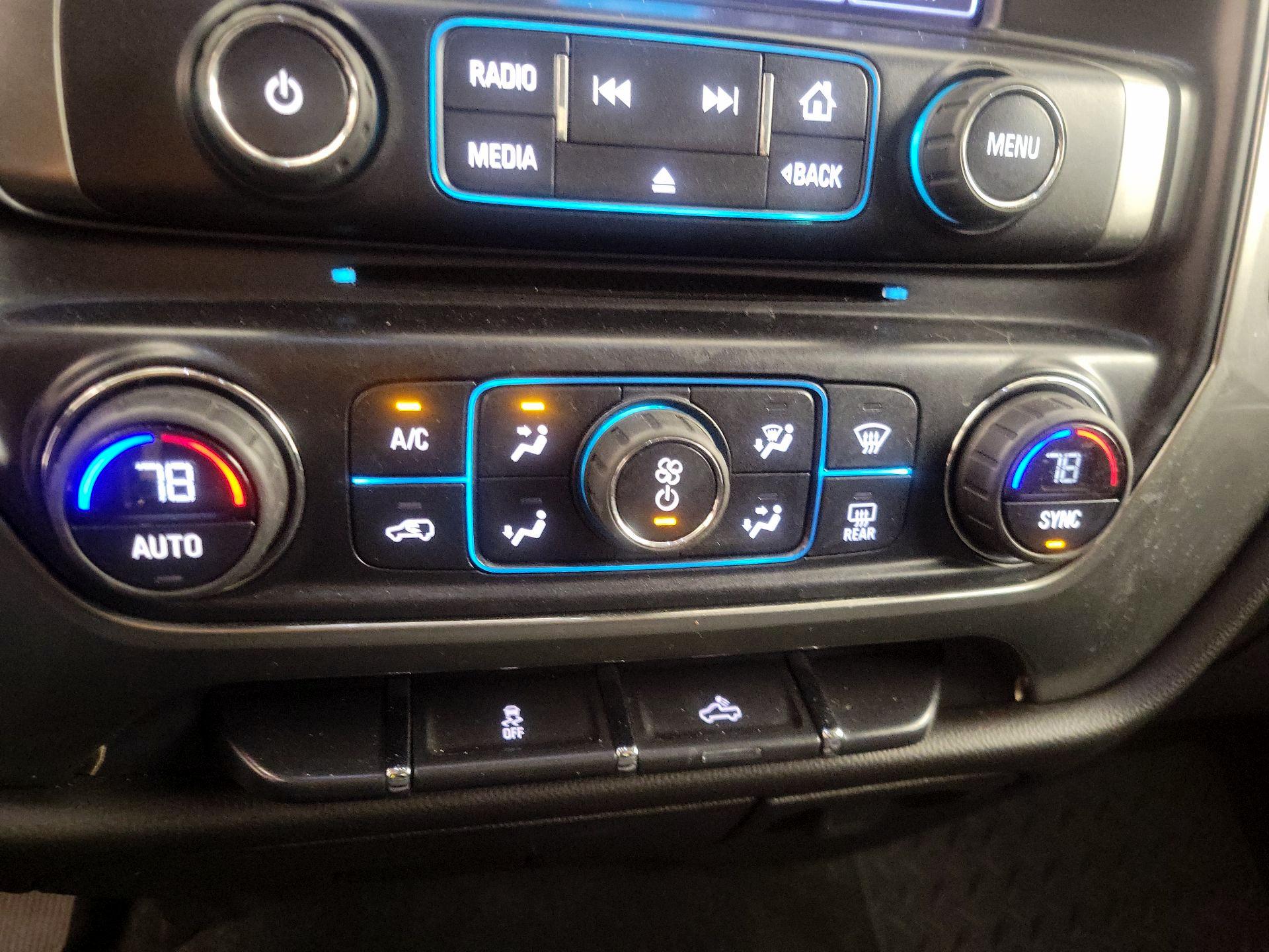 Thumbnail: 2016 Chevrolet Silverado 1500 - 16