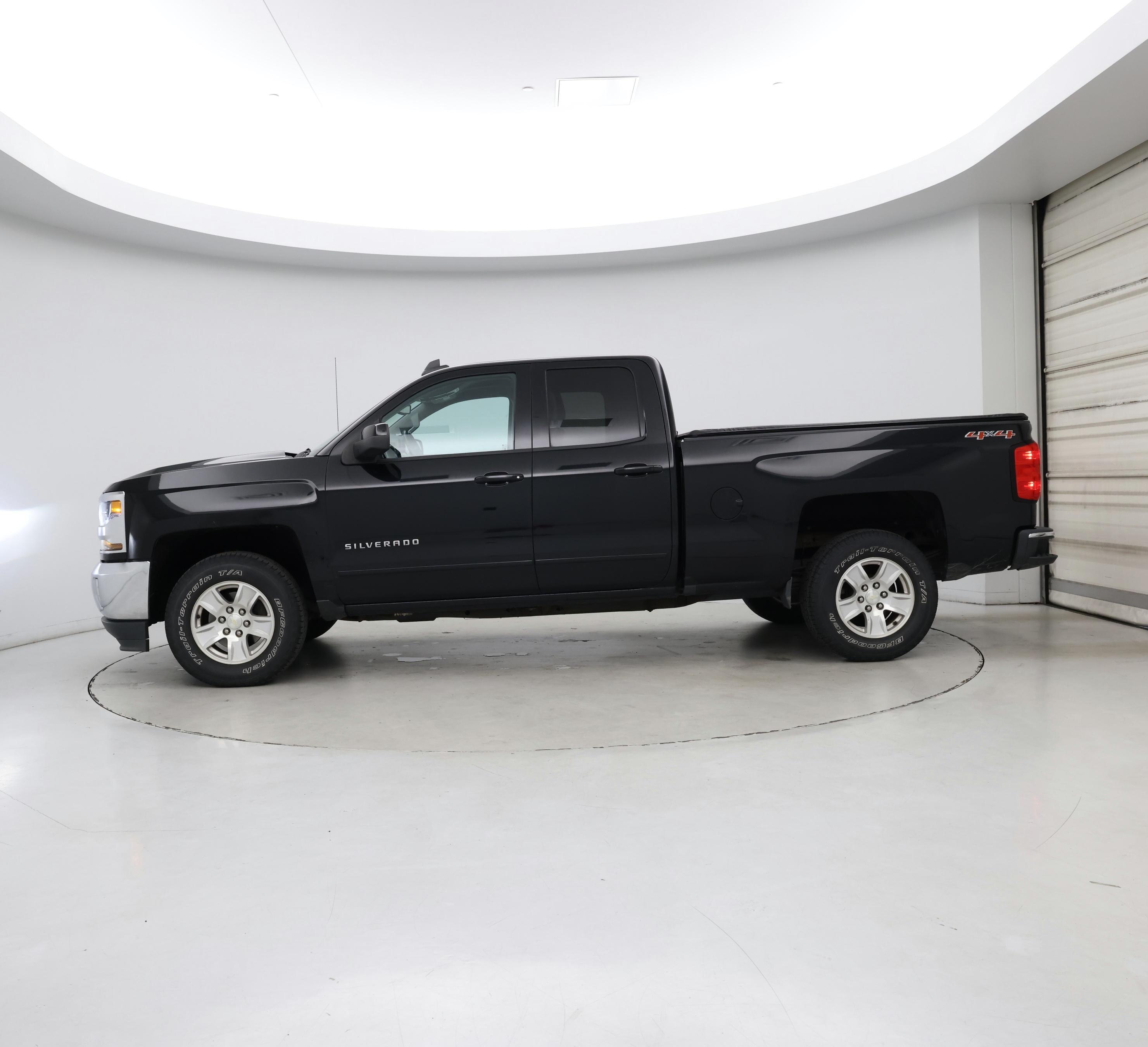 Thumbnail: 2016 Chevrolet Silverado 1500 - 3