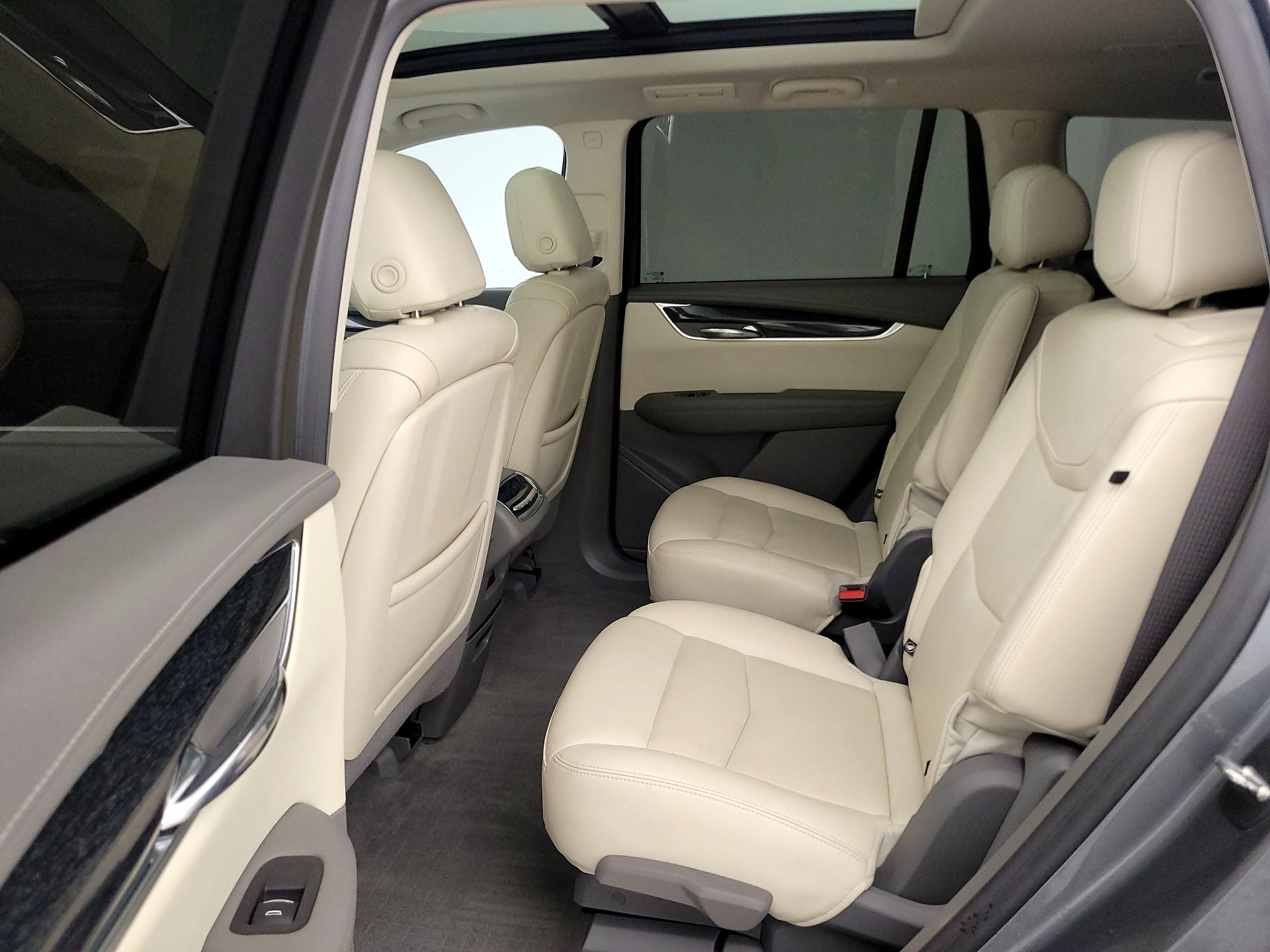 Thumbnail: 2022 Cadillac XT6 - 20