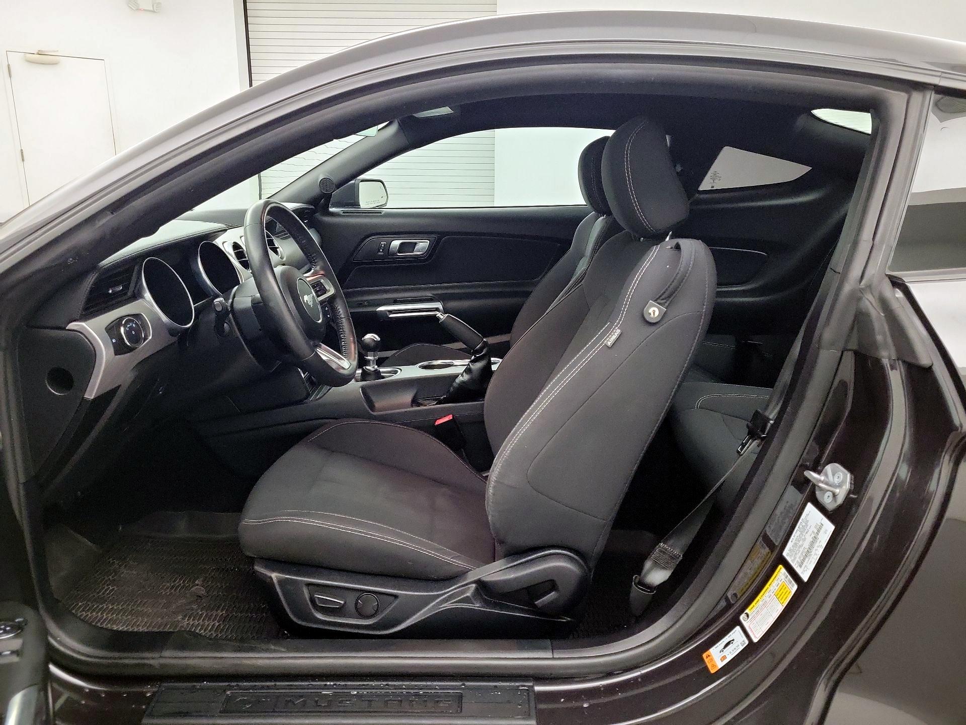 Thumbnail: 2022 Ford Mustang - 9