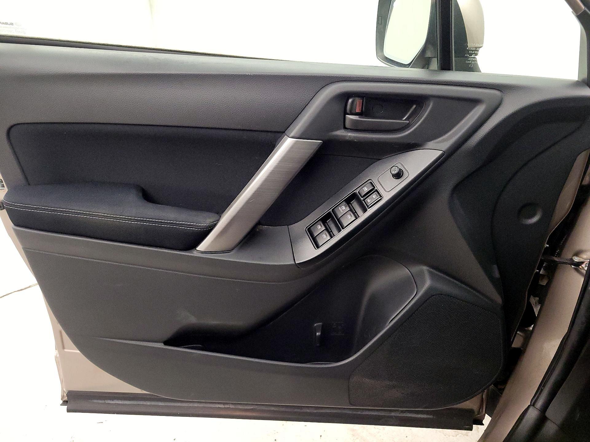 Thumbnail: 2015 Subaru Forester - 12