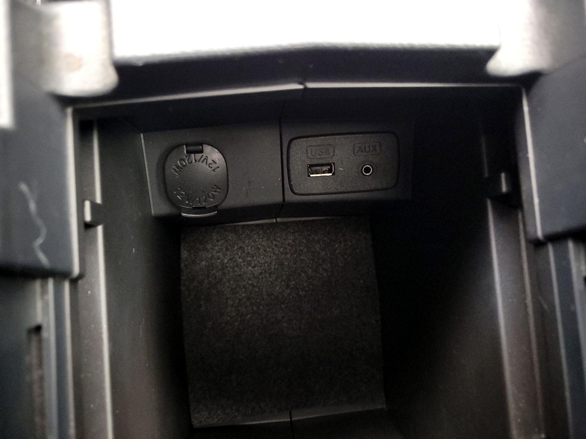 Thumbnail: 2015 Subaru Forester - 18