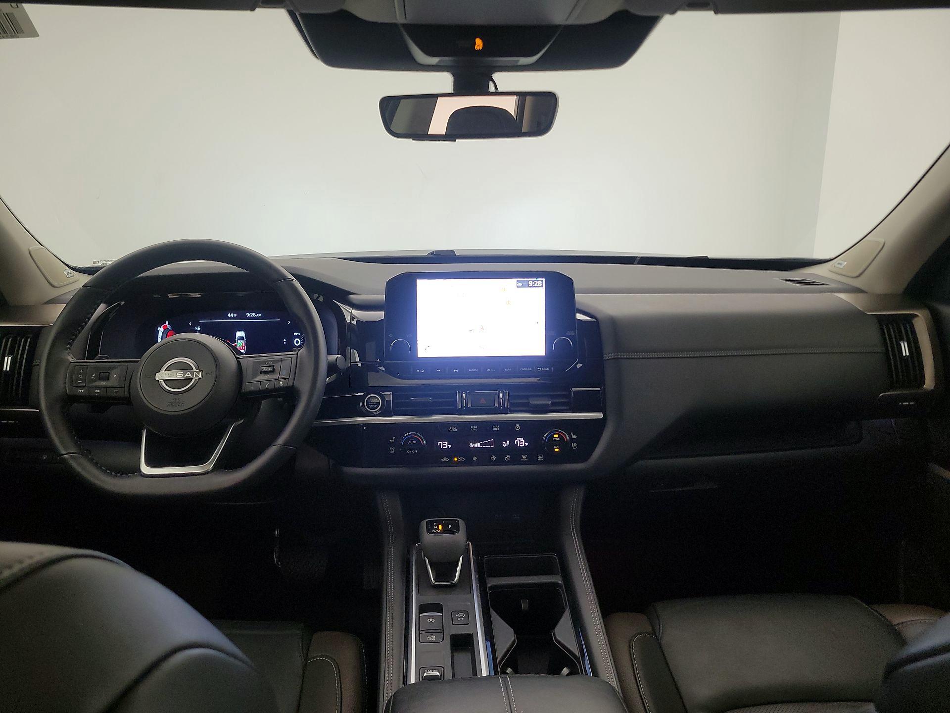 Thumbnail: 2024 Nissan Pathfinder - 9