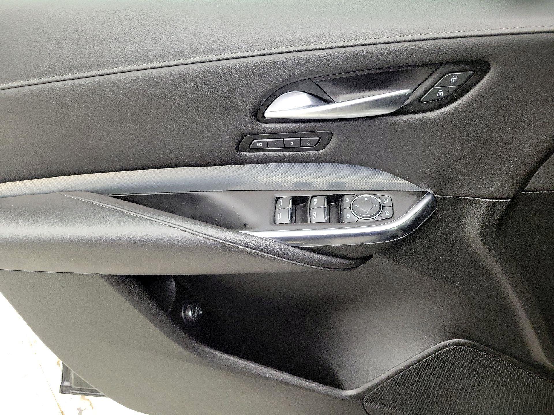 Thumbnail: 2023 Cadillac XT4 - 12