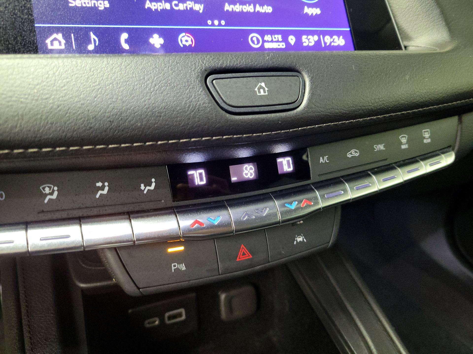 Thumbnail: 2023 Cadillac XT4 - 16