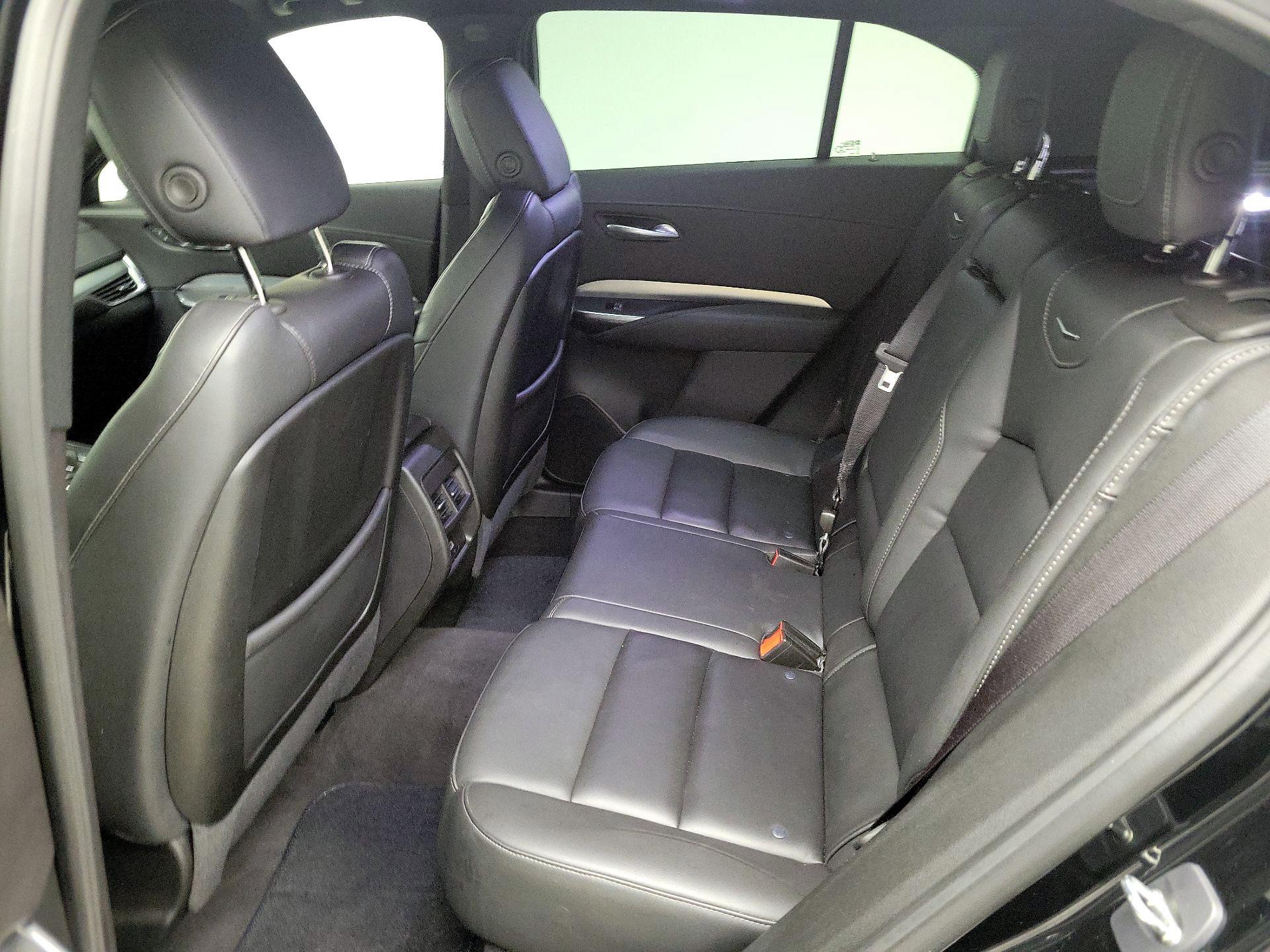 Thumbnail: 2023 Cadillac XT4 - 19