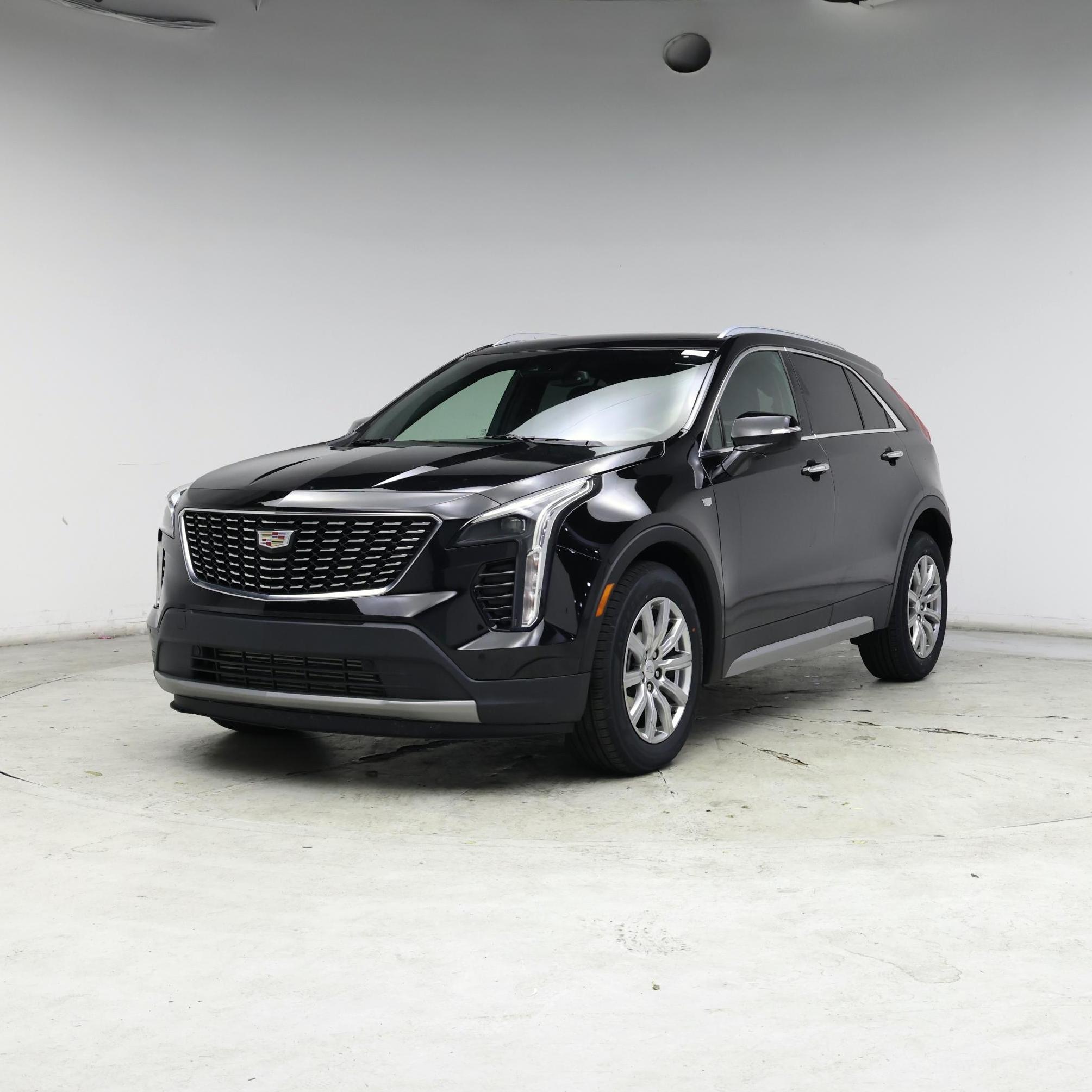 Thumbnail: 2023 Cadillac XT4 - 4