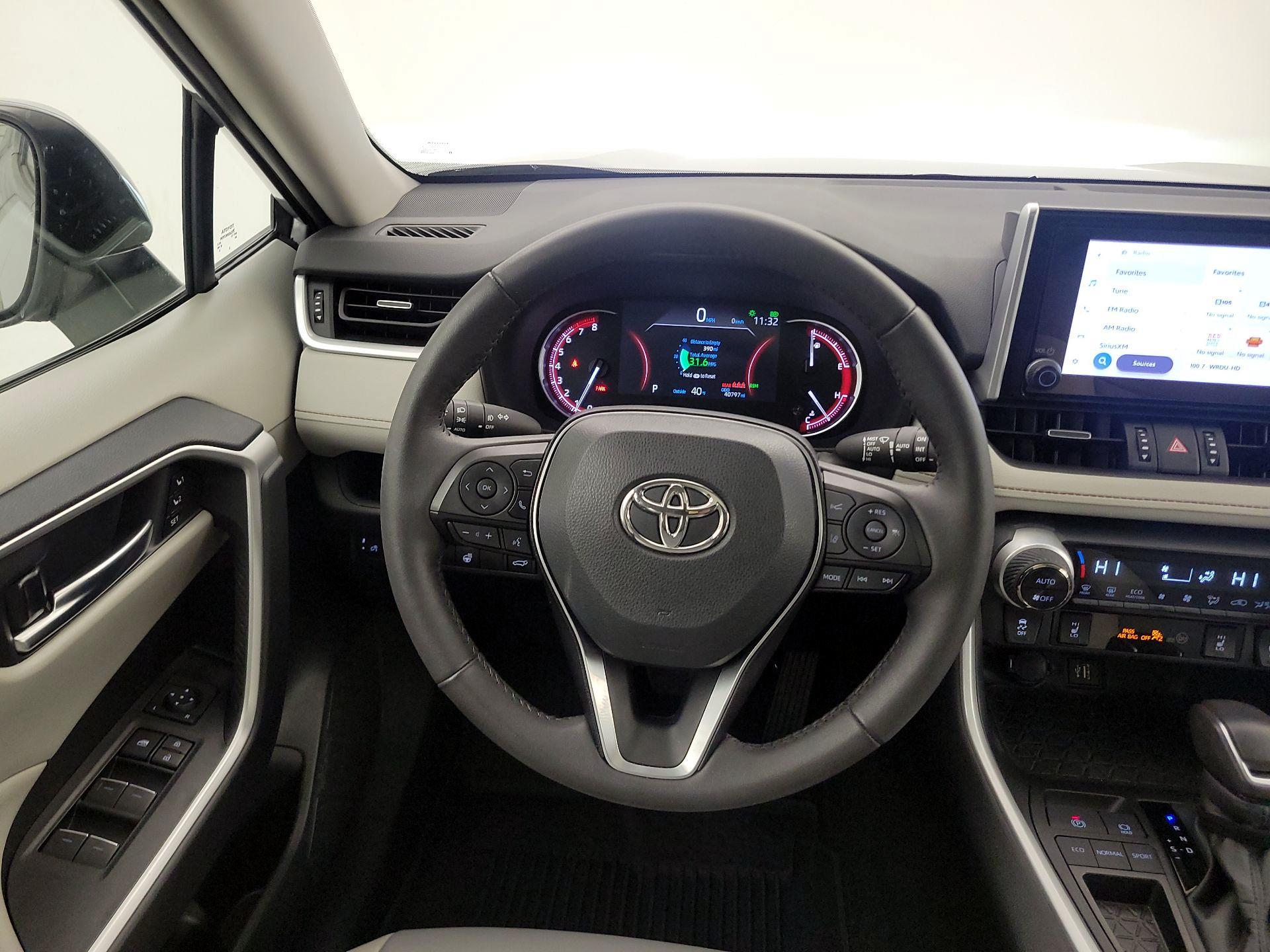 Thumbnail: 2024 Toyota RAV4 - 10