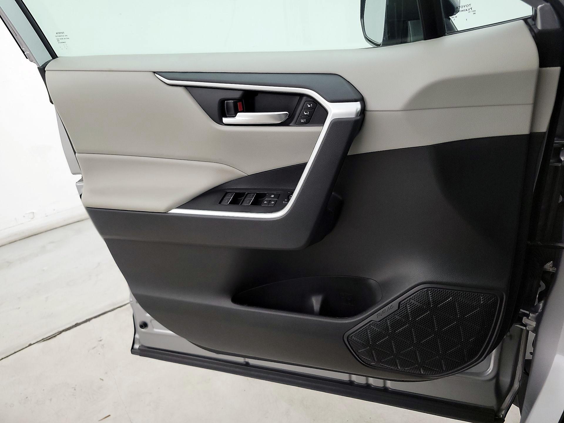 Thumbnail: 2024 Toyota RAV4 - 12