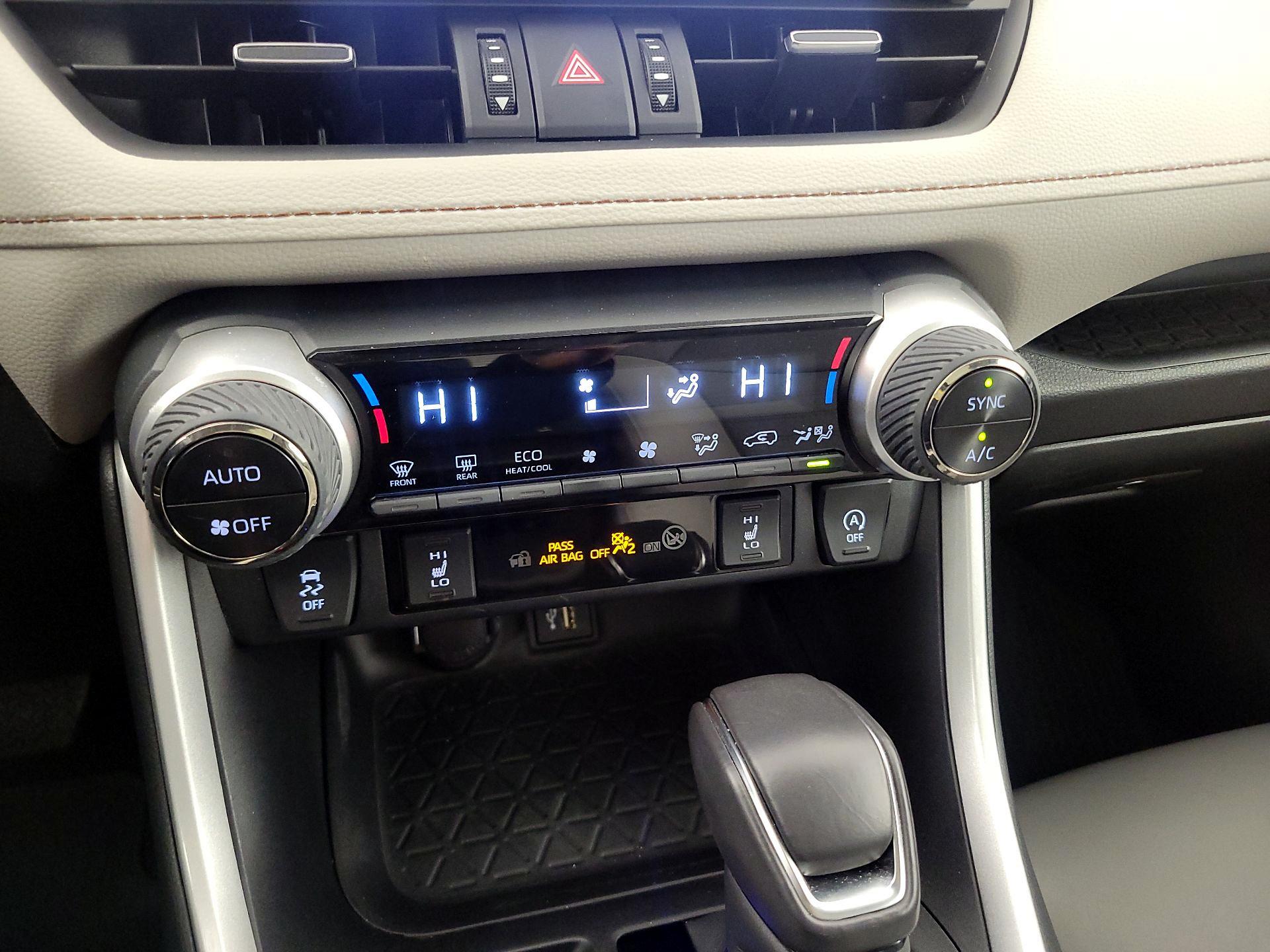 Thumbnail: 2024 Toyota RAV4 - 16