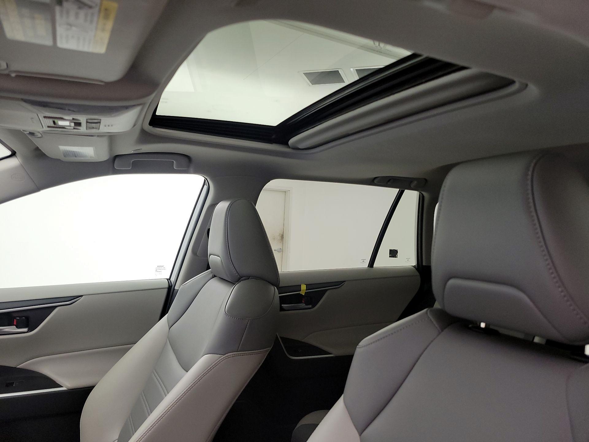 Thumbnail: 2024 Toyota RAV4 - 19