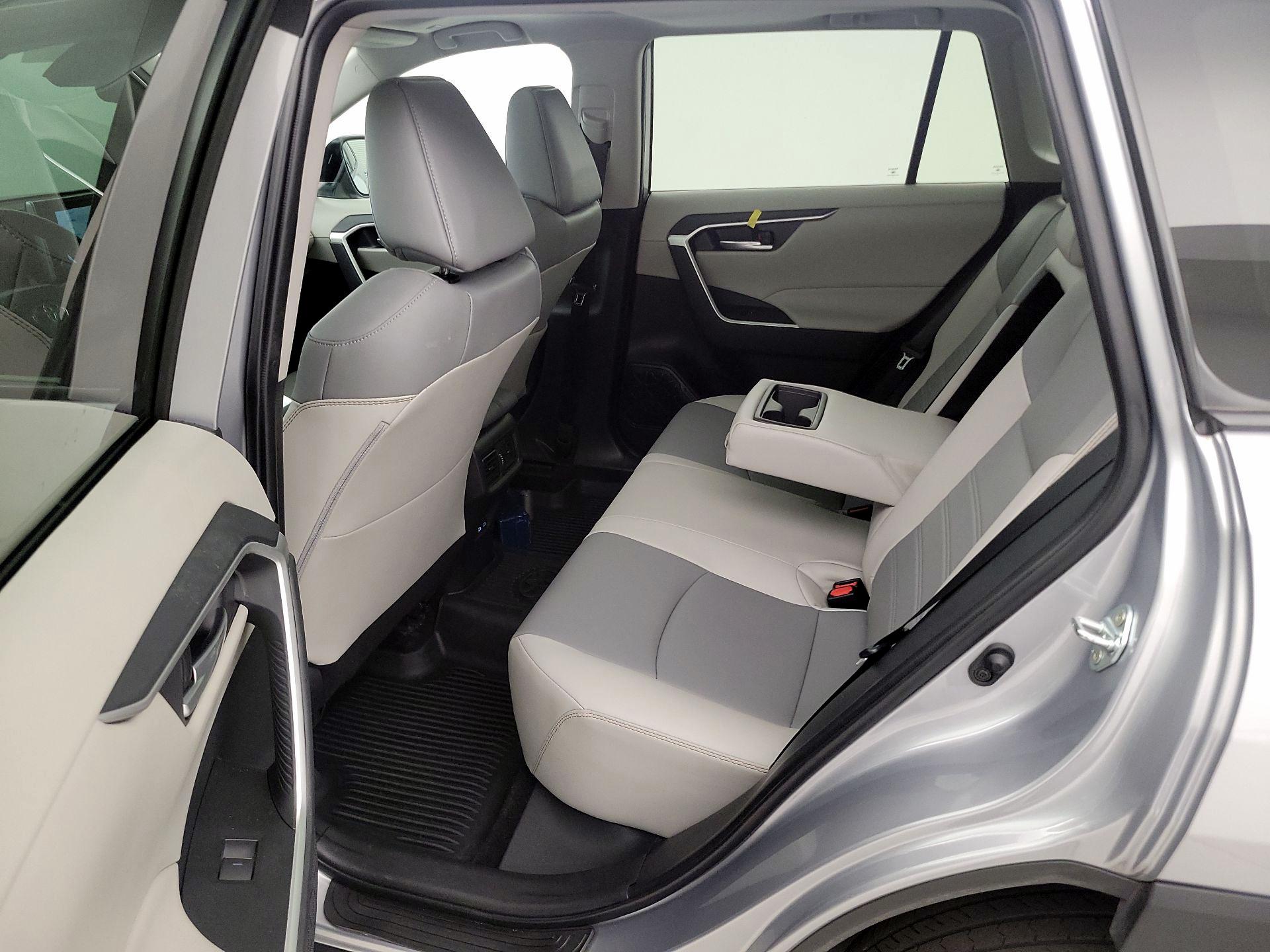 Thumbnail: 2024 Toyota RAV4 - 20