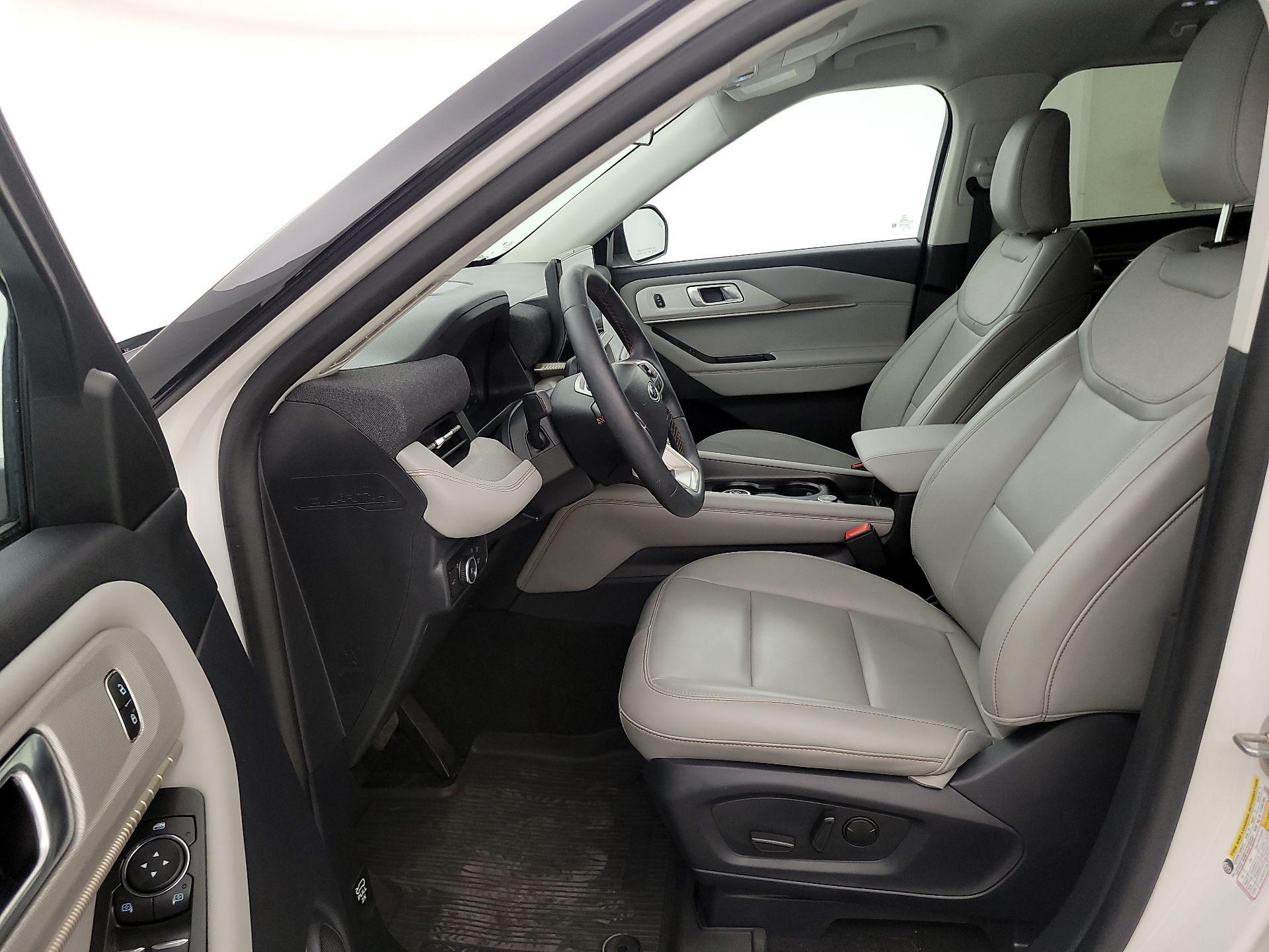 Thumbnail: 2025 Ford Explorer - 11