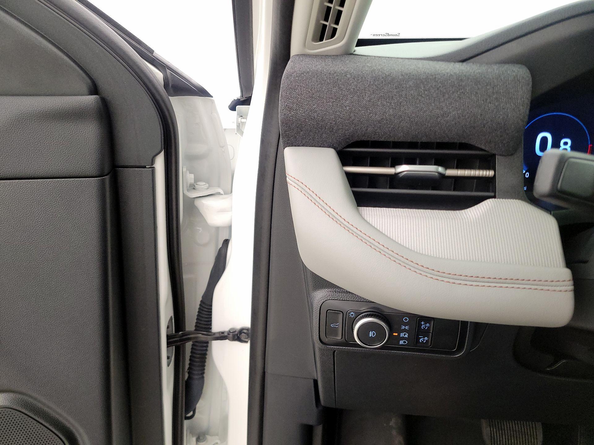 Thumbnail: 2025 Ford Explorer - 13