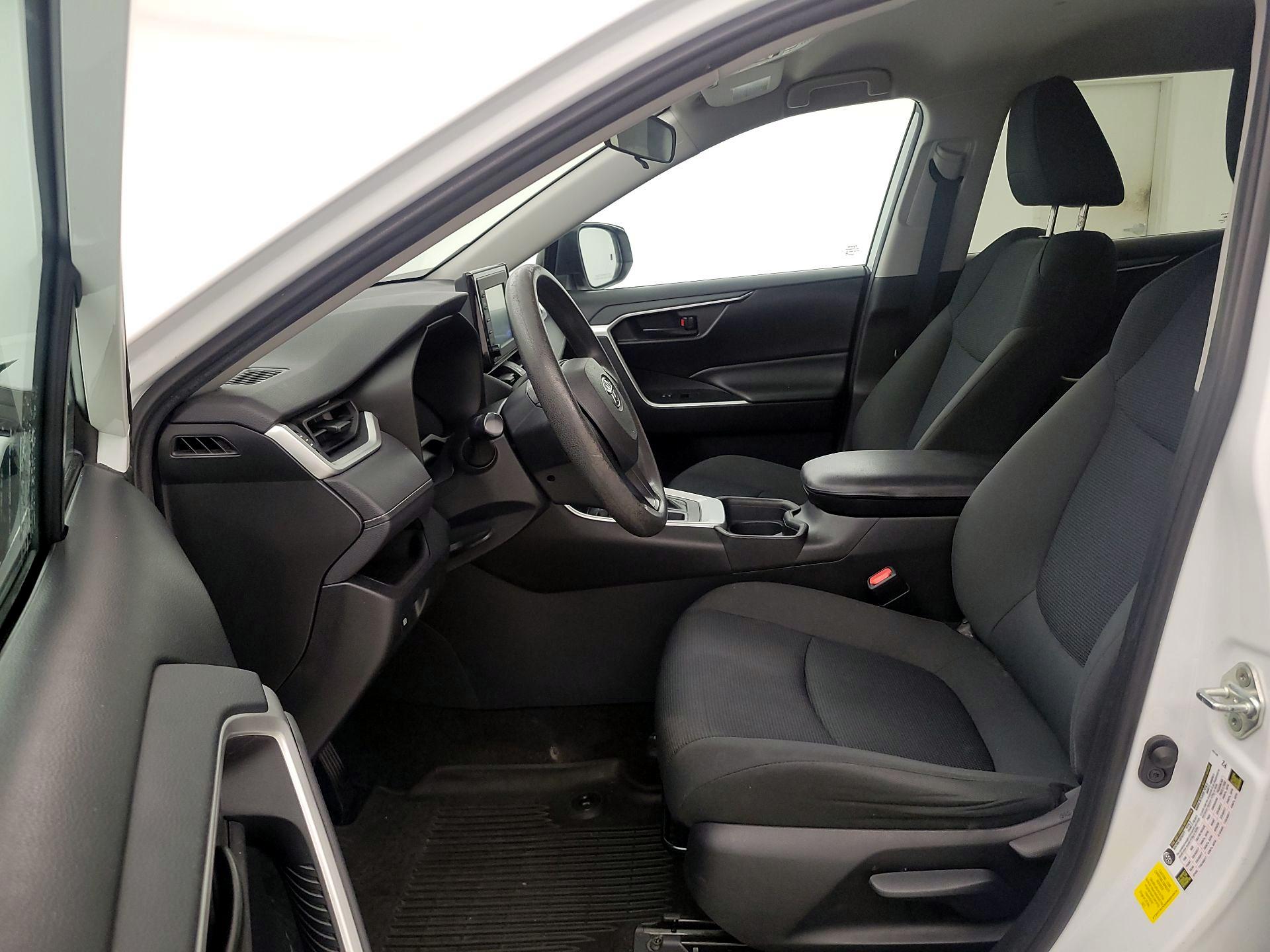 Thumbnail: 2019 Toyota RAV4 - 11