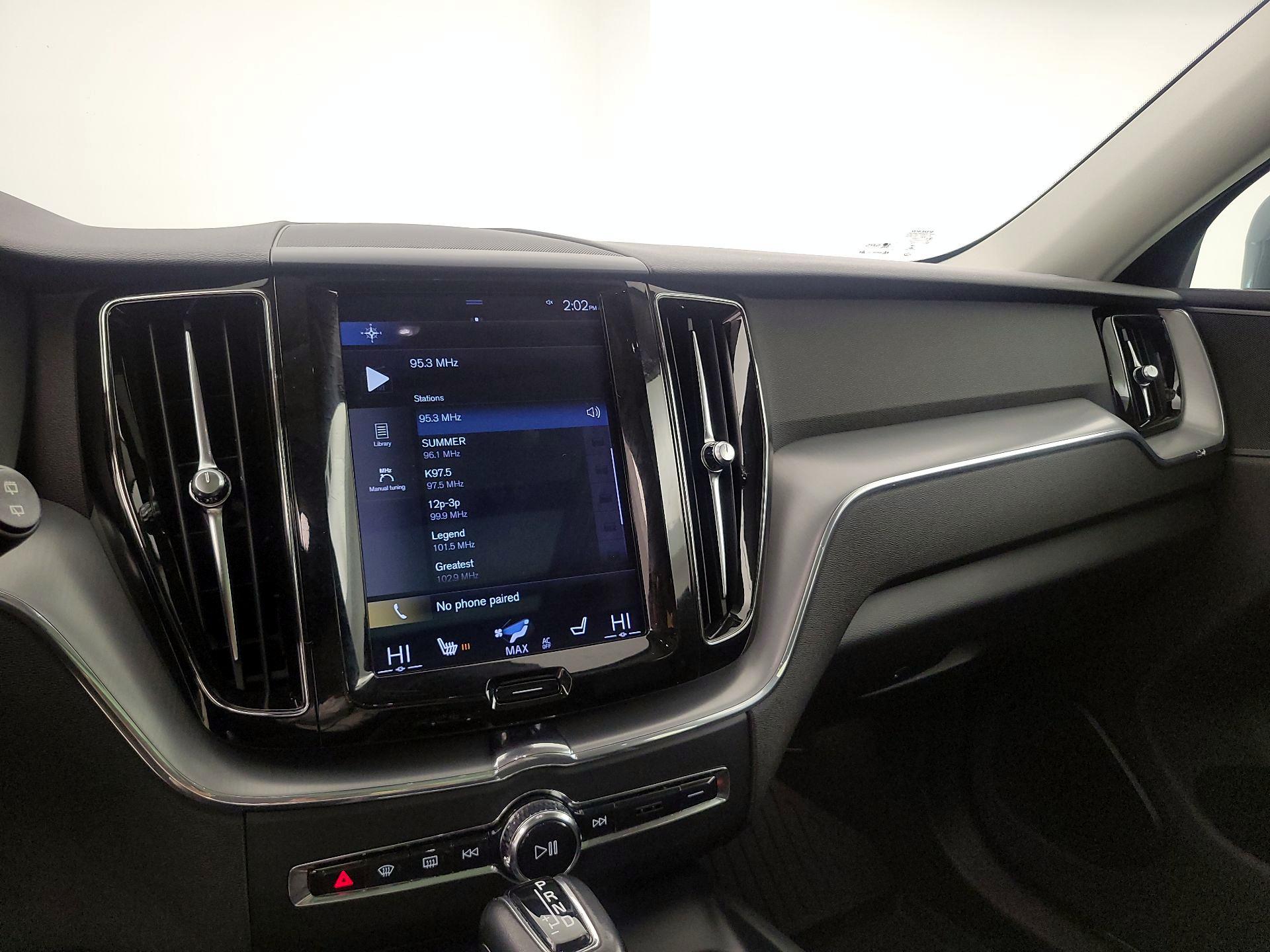 Thumbnail: 2018 Volvo XC60 - 16