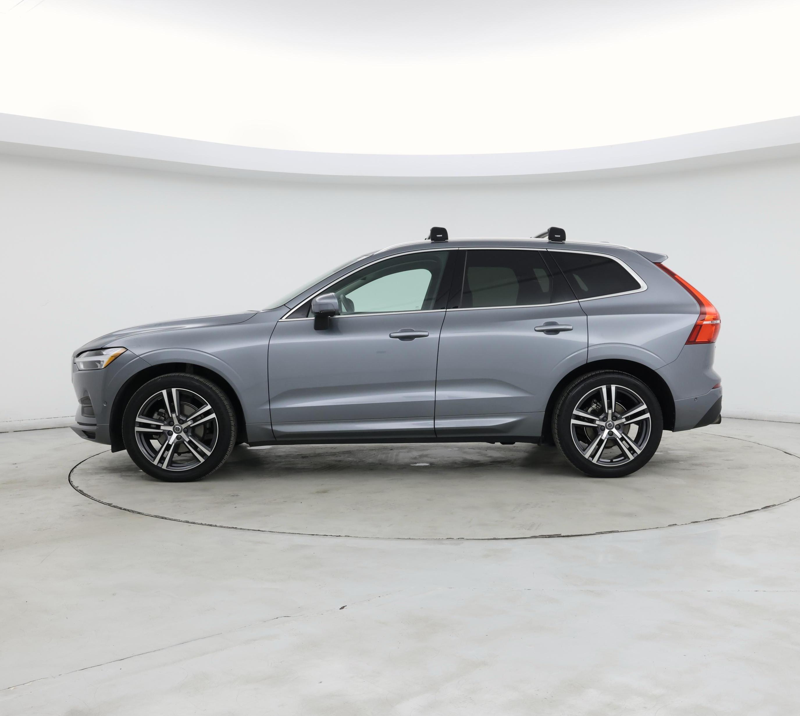 Thumbnail: 2018 Volvo XC60 - 3