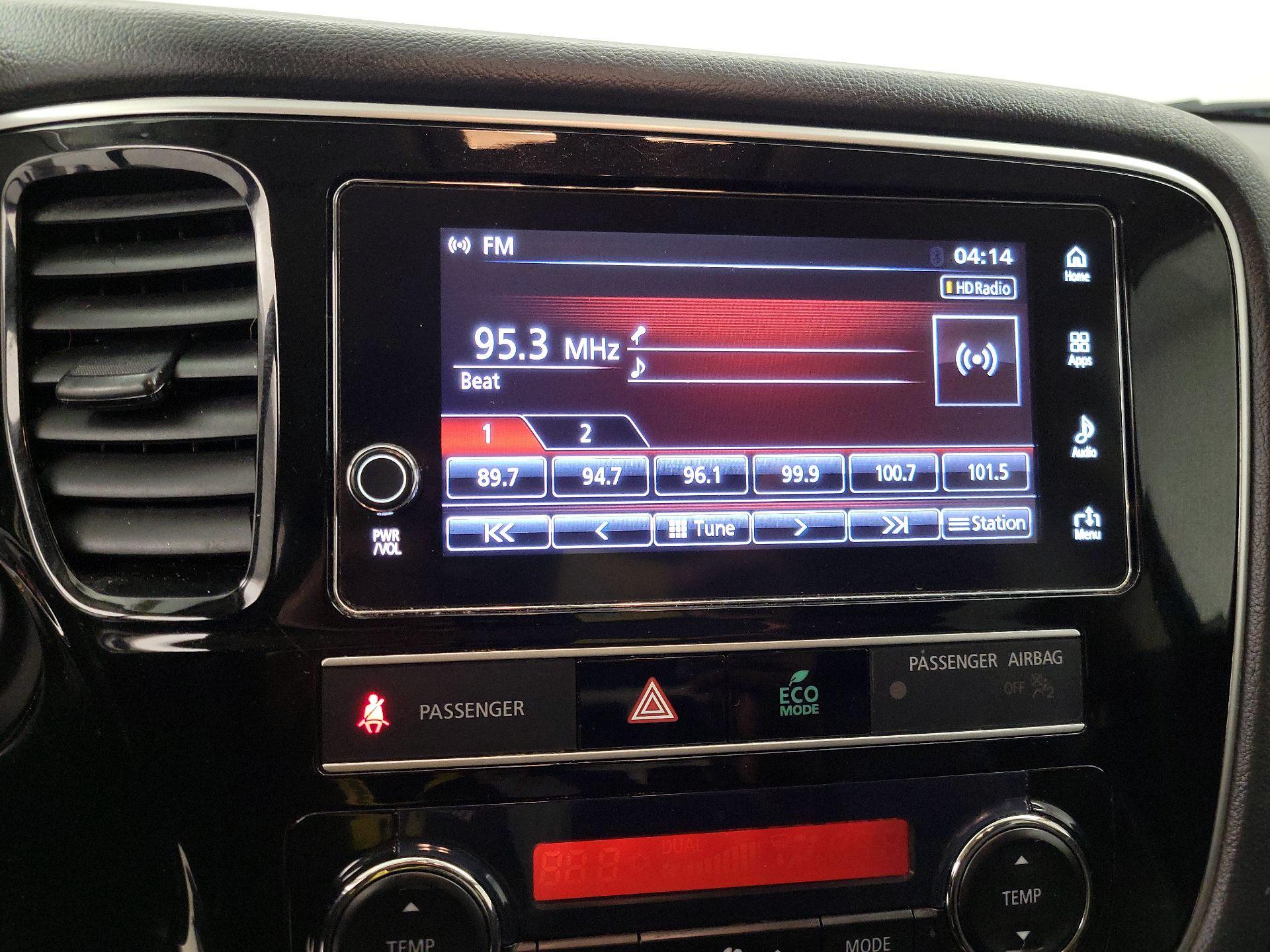 Thumbnail: 2019 Mitsubishi Outlander - 15