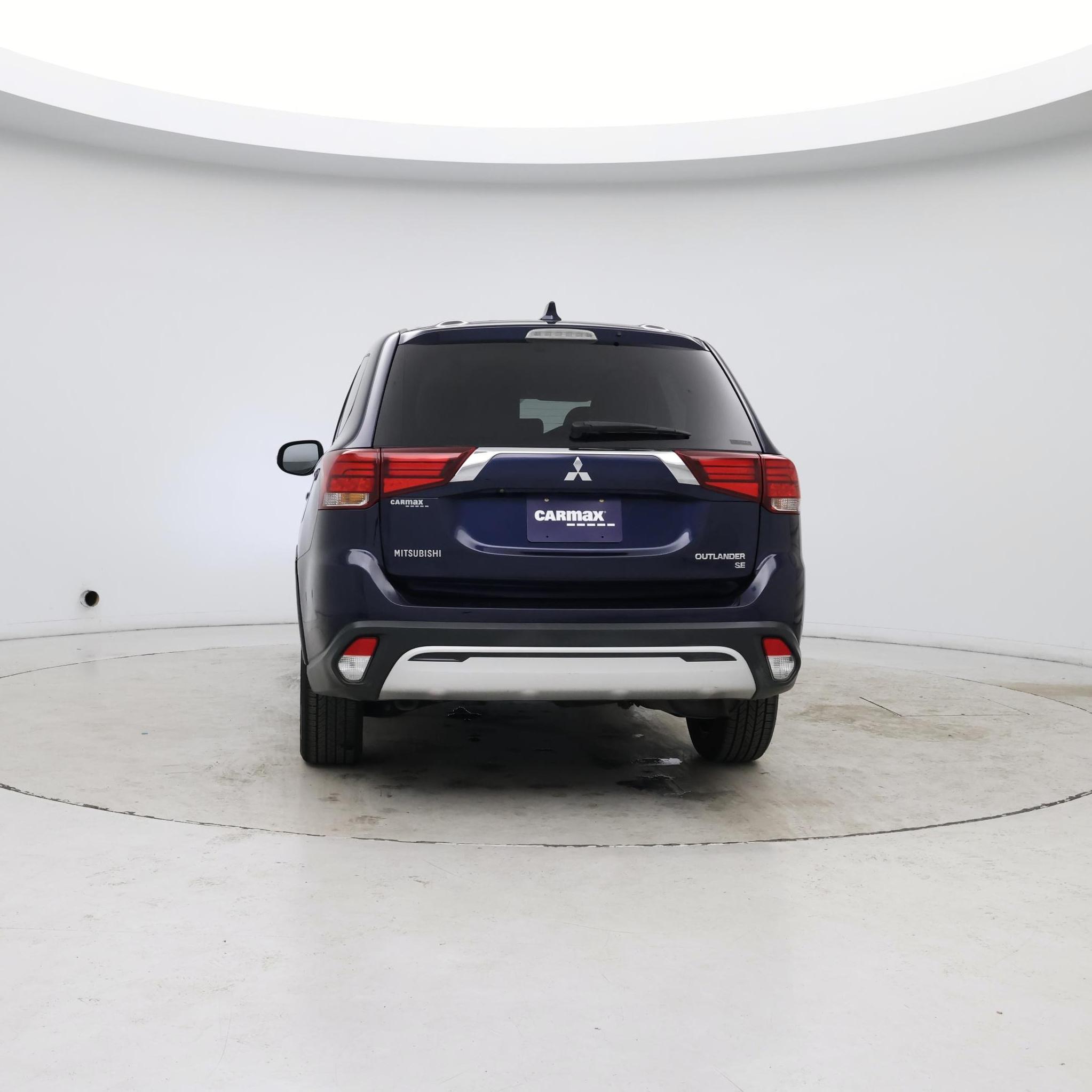 Thumbnail: 2019 Mitsubishi Outlander - 6