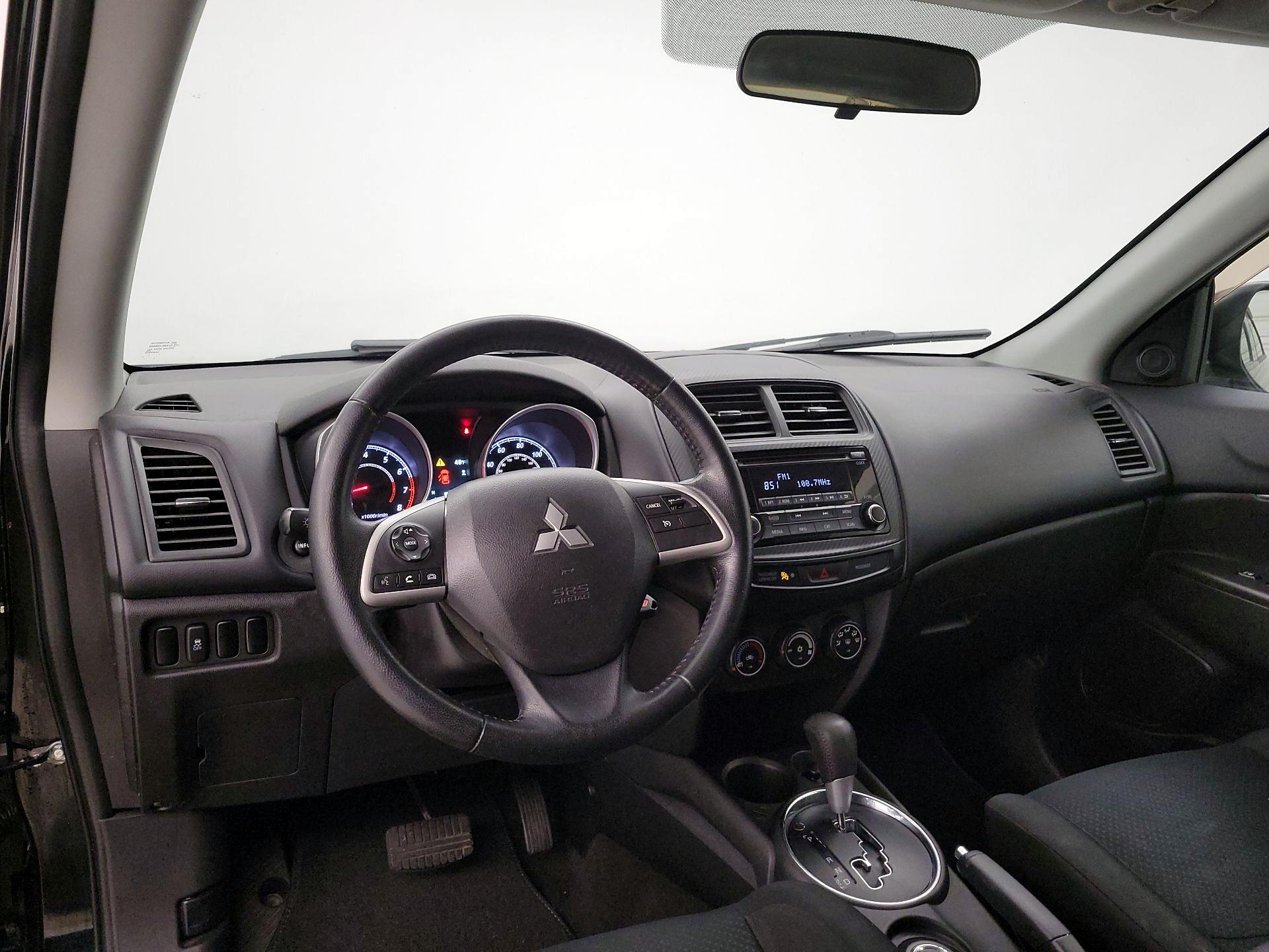 Thumbnail: 2015 Mitsubishi Outlander Sport - 9