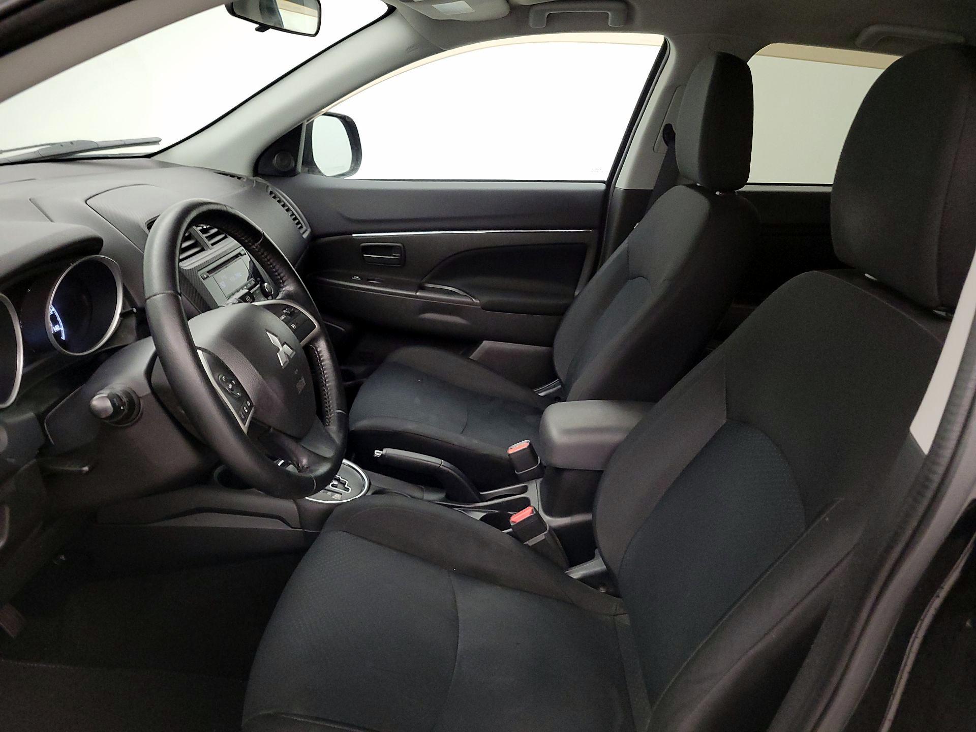 Thumbnail: 2015 Mitsubishi Outlander Sport - 11