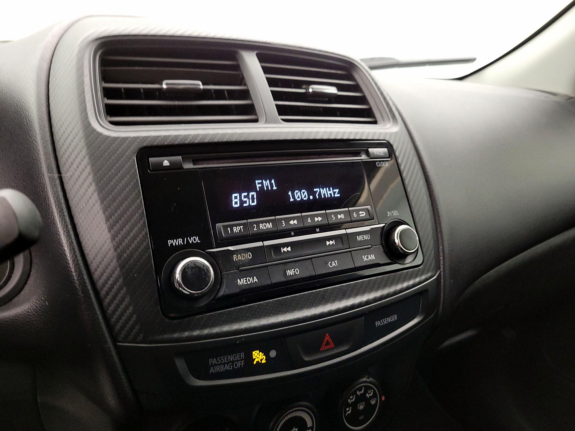 Thumbnail: 2015 Mitsubishi Outlander Sport - 14