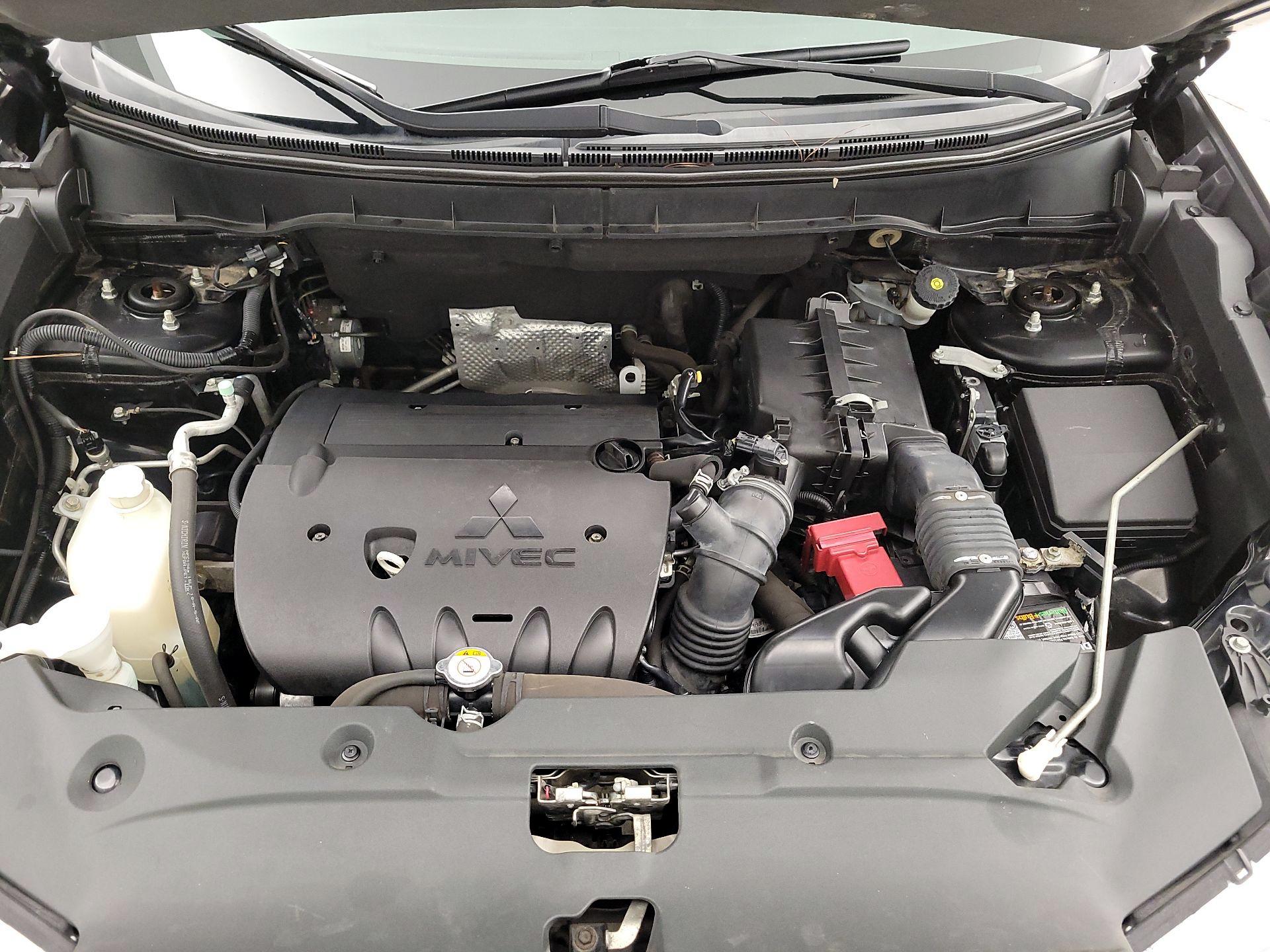 Thumbnail: 2015 Mitsubishi Outlander Sport - 20