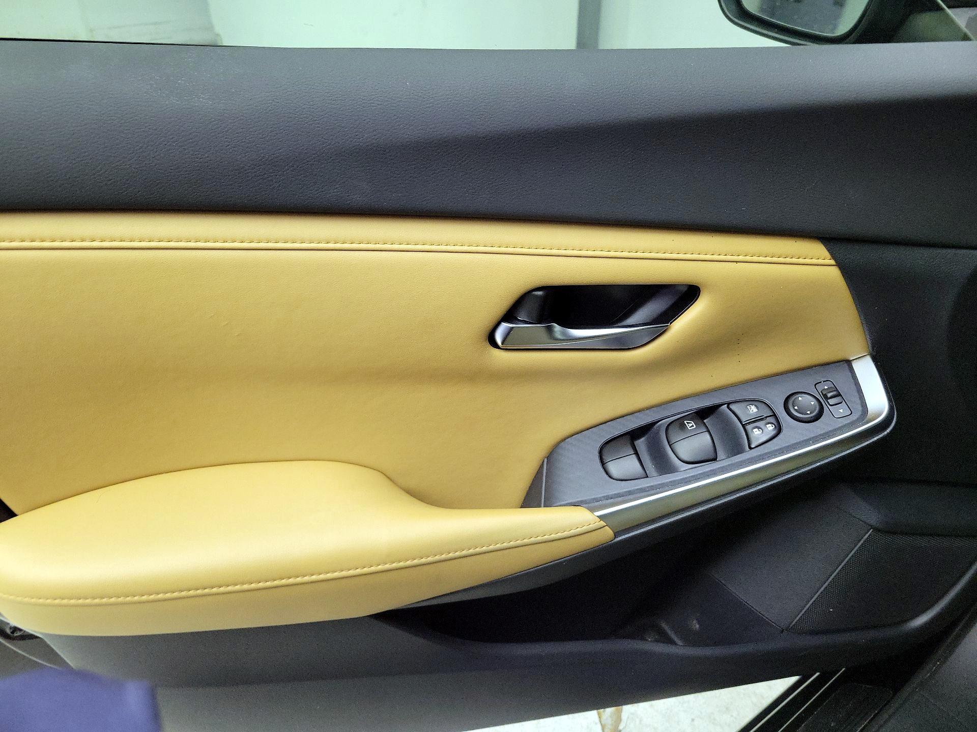 Thumbnail: 2020 Nissan Sentra - 12