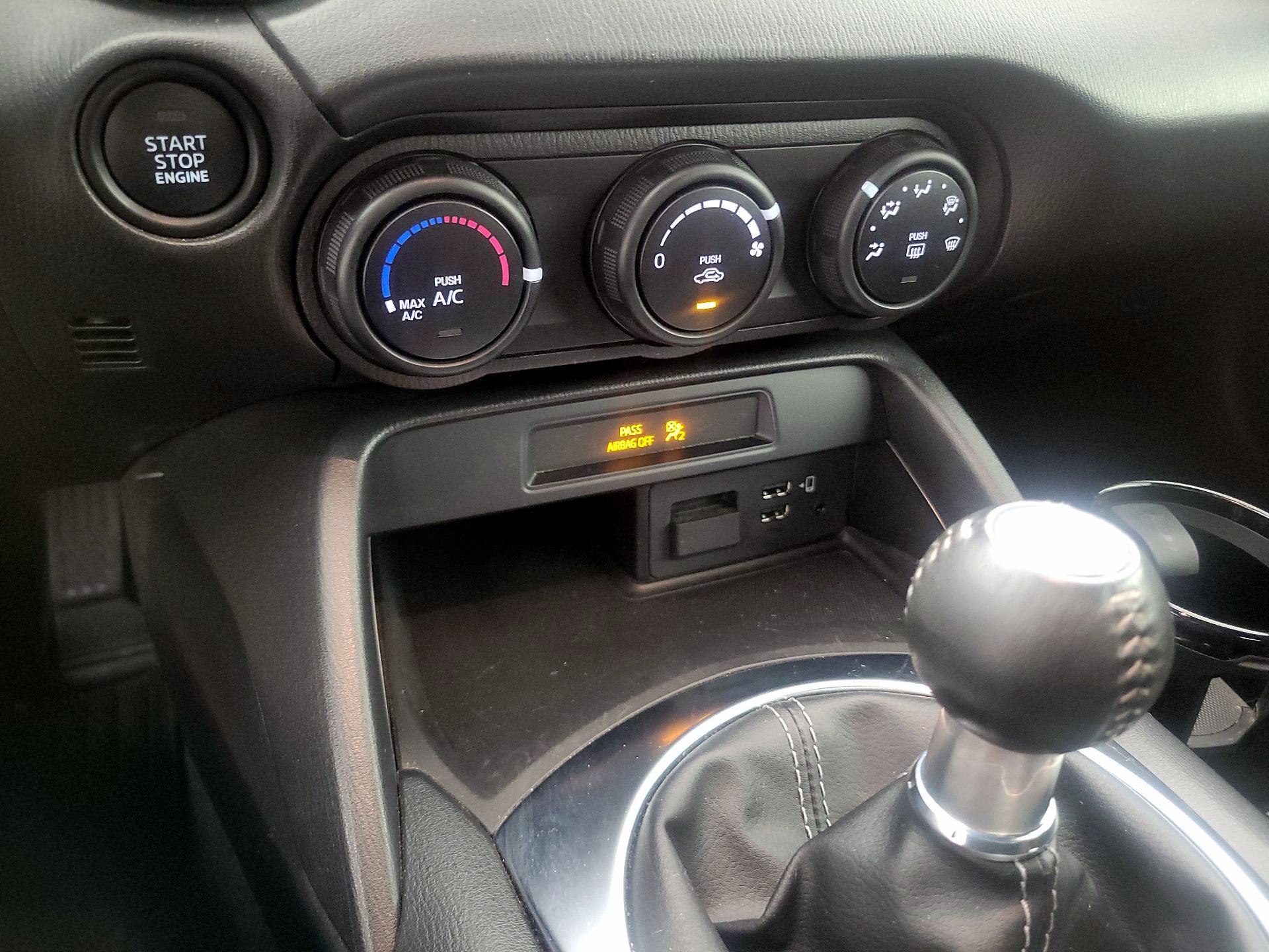 Thumbnail: 2023 Mazda MX-5 Miata - 15