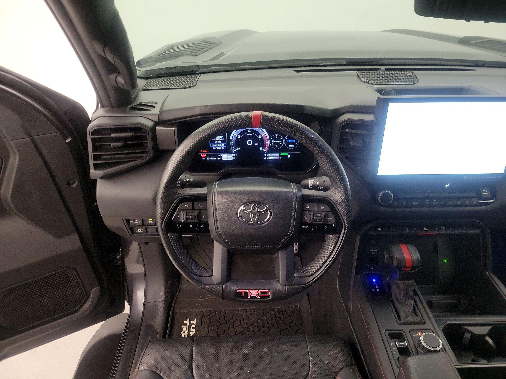 Thumbnail: 2024 Toyota Tundra - 10