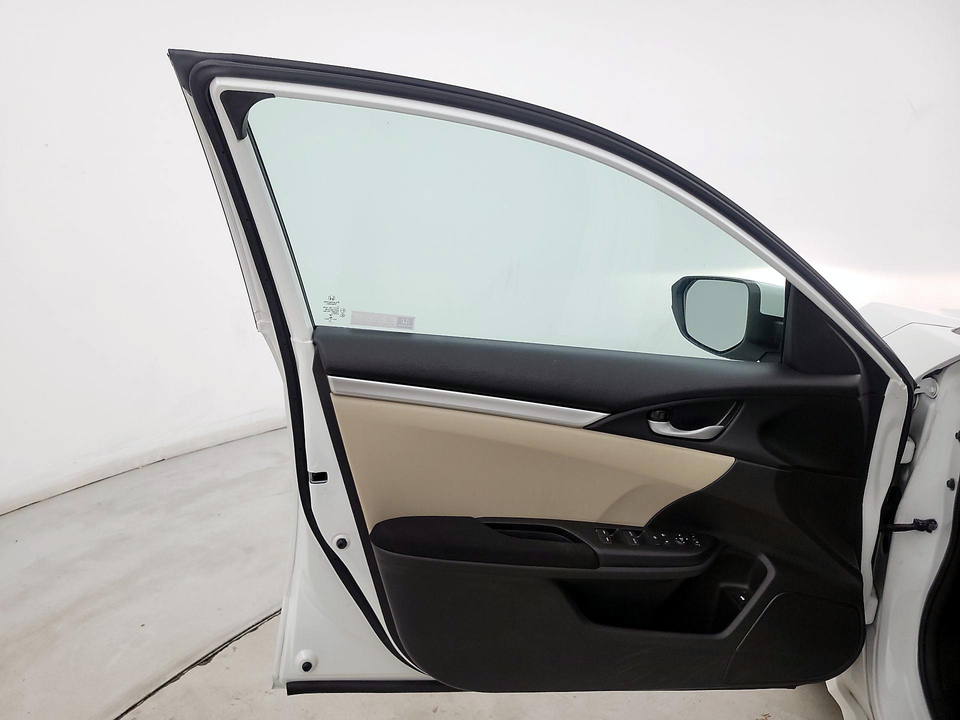 Thumbnail: 2019 Honda Civic - 12