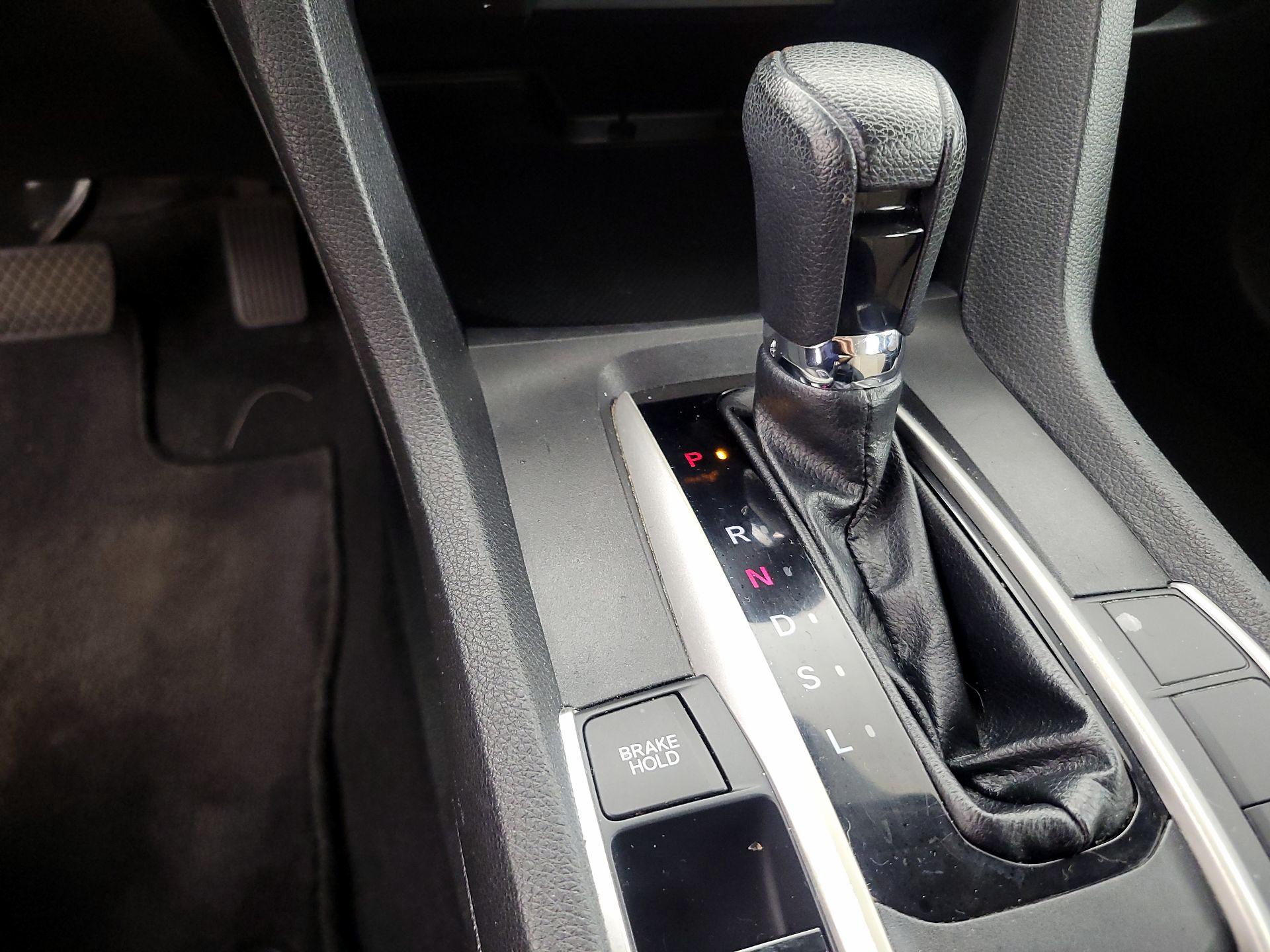 Thumbnail: 2019 Honda Civic - 17