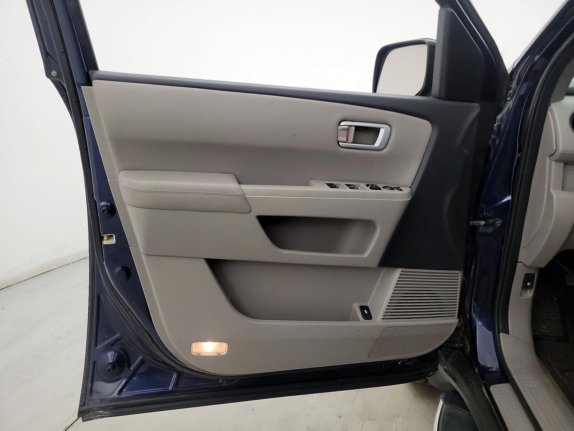 Thumbnail: 2015 Honda Pilot - 11