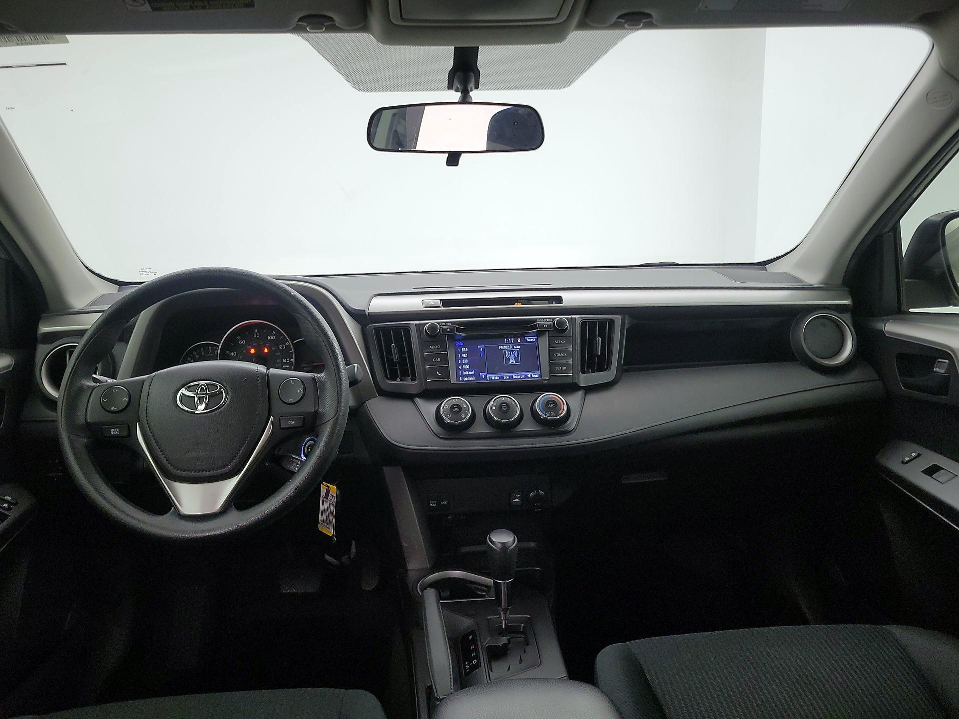 Thumbnail: 2016 Toyota RAV4 - 9