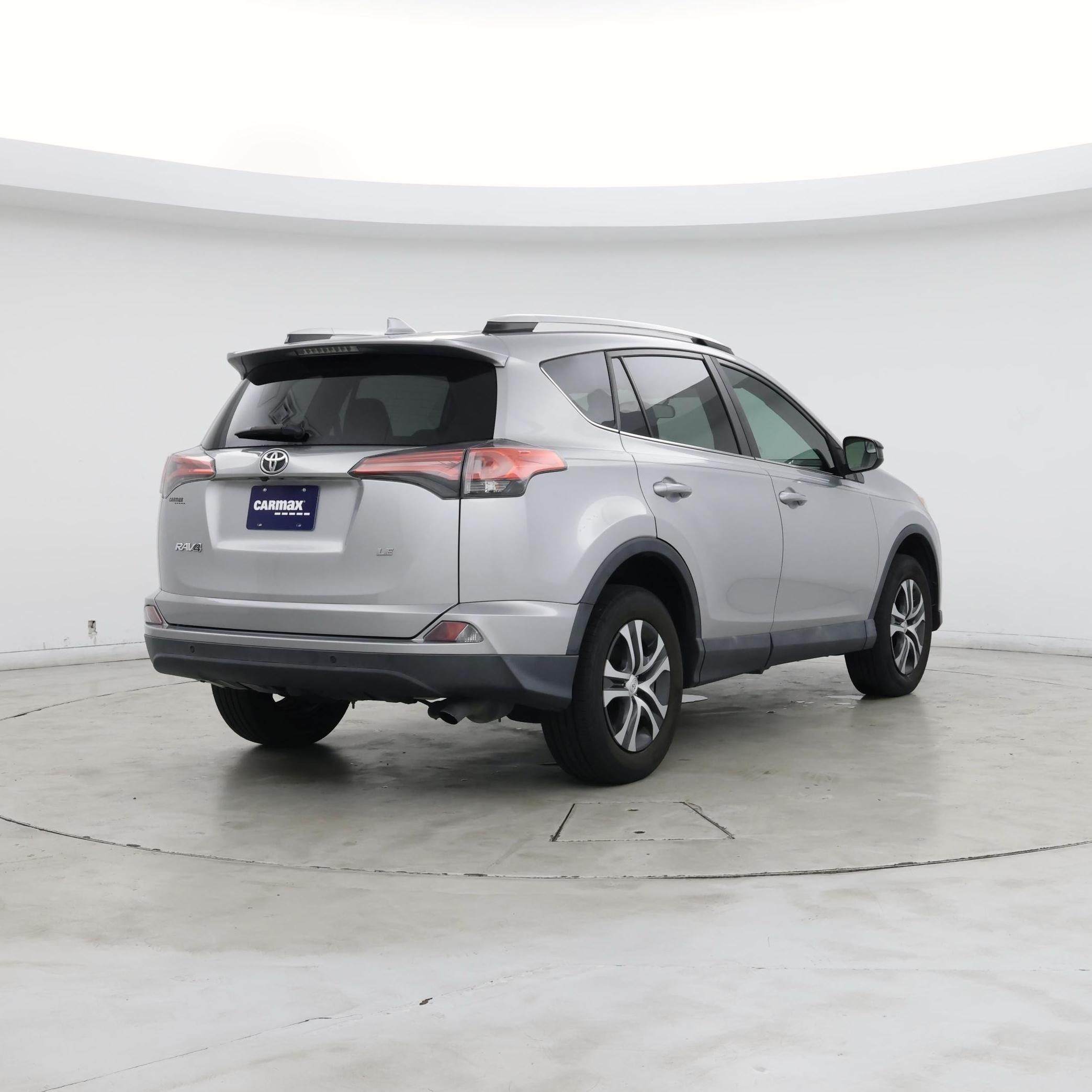 Thumbnail: 2016 Toyota RAV4 - 8