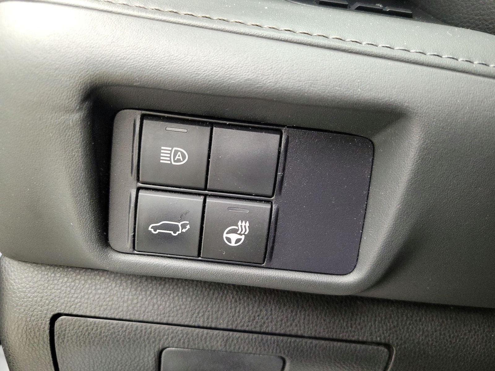 2021 Toyota Highlander Limited - Photo 5