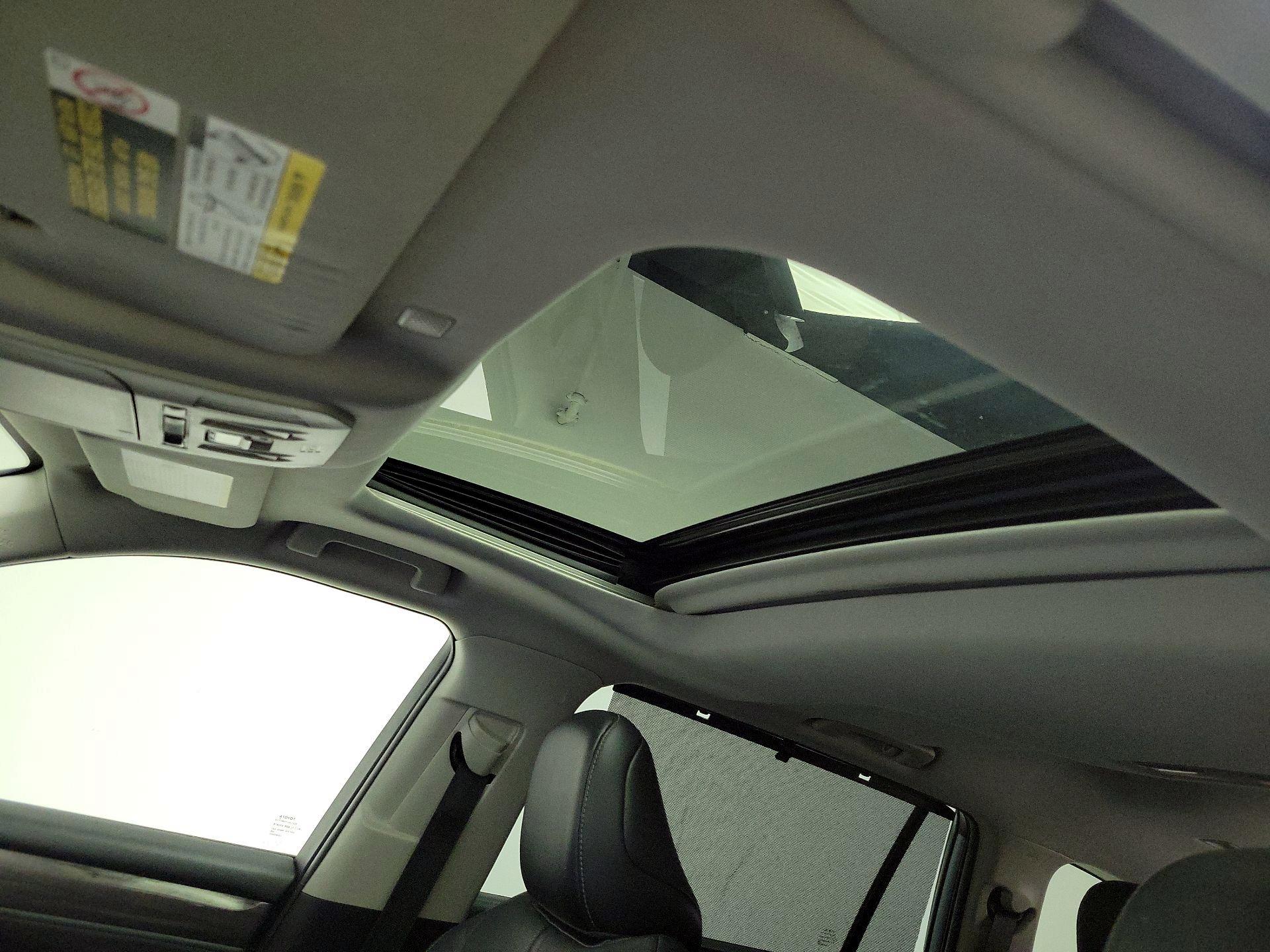 Thumbnail: 2021 Toyota Highlander - 20