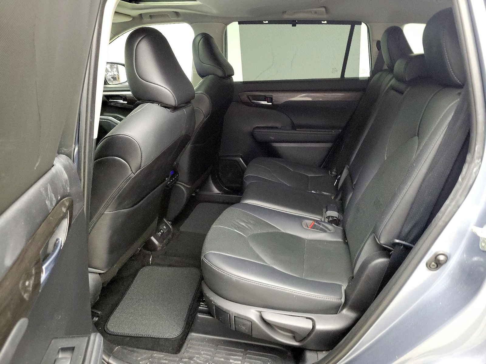 2021 Toyota Highlander Limited - Photo 13