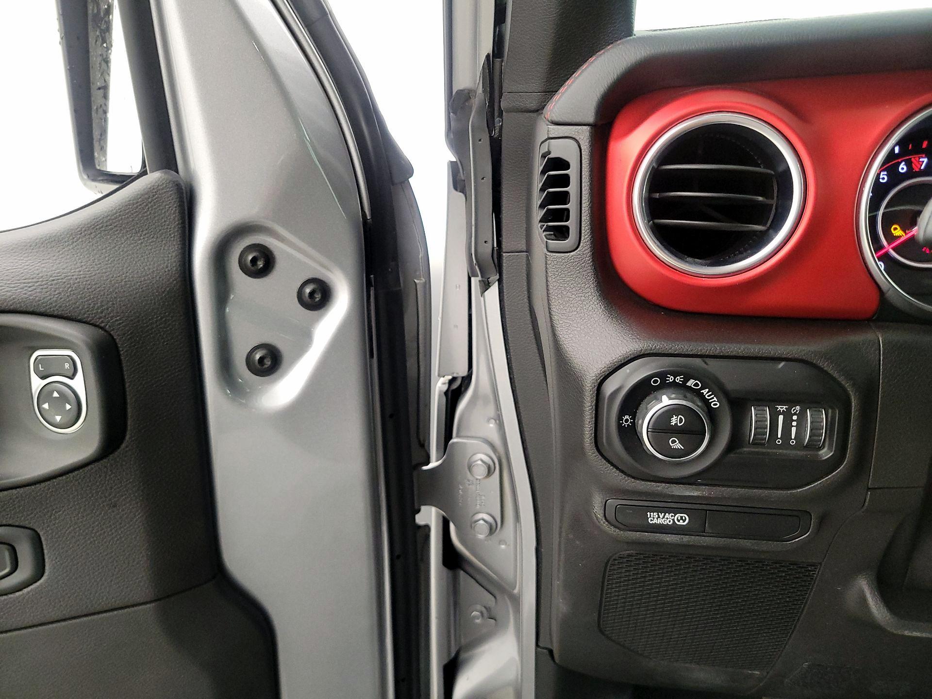 Thumbnail: 2020 Jeep Gladiator - 13