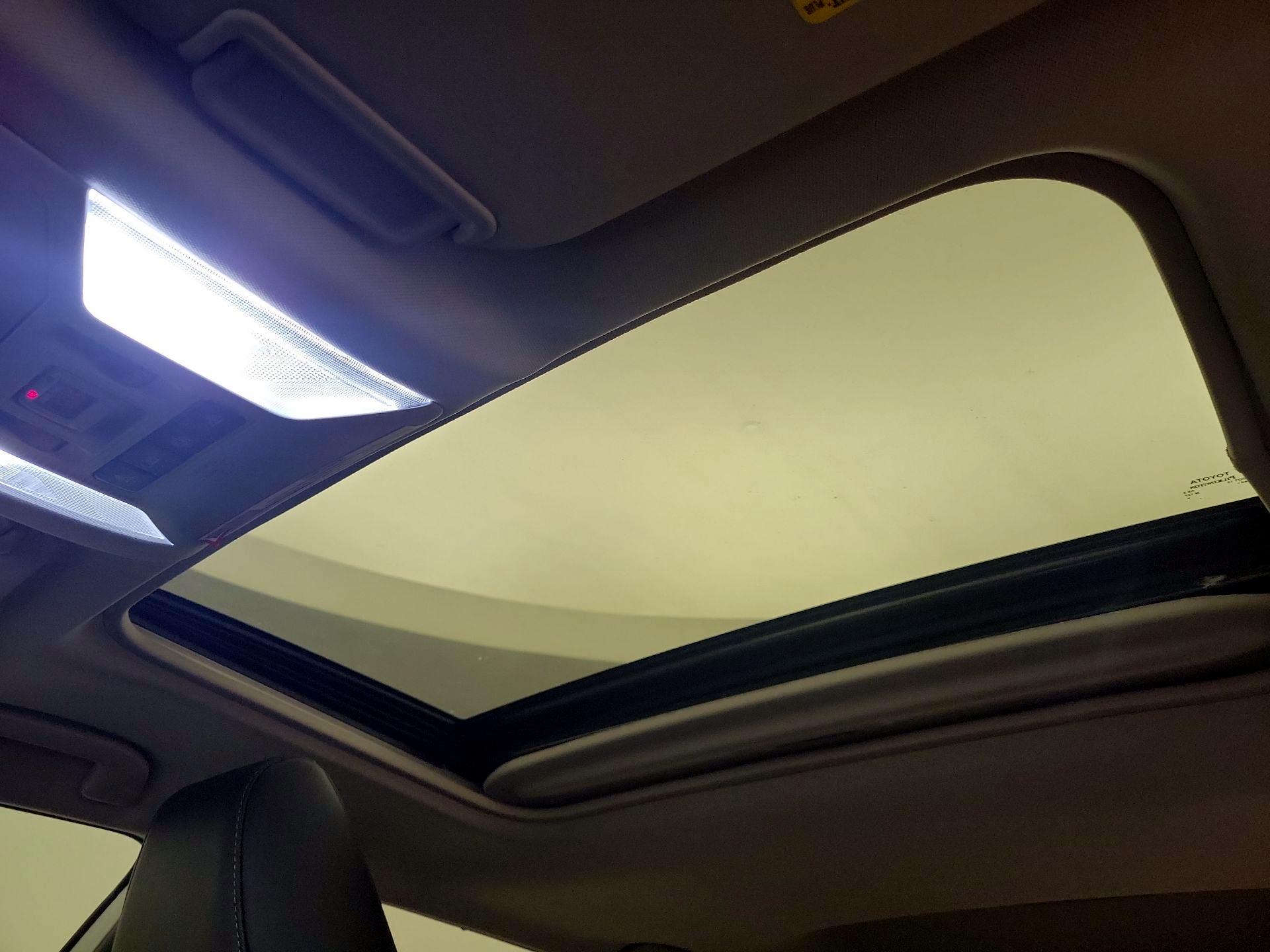 Thumbnail: 2019 Toyota RAV4 - 19