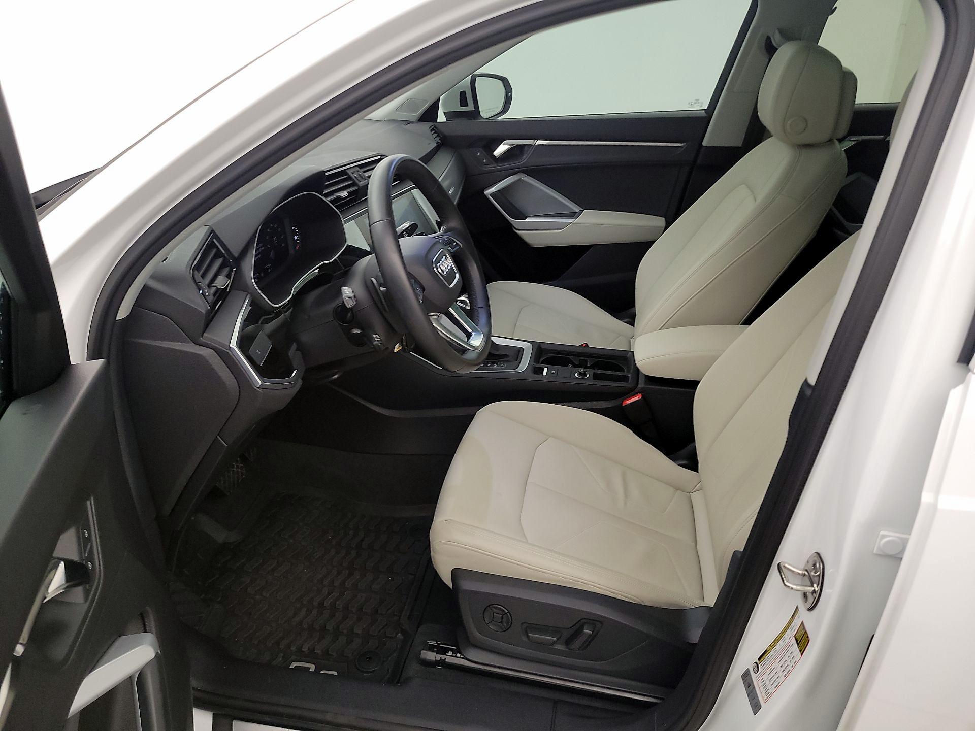 Thumbnail: 2022 Audi Q3 - 11