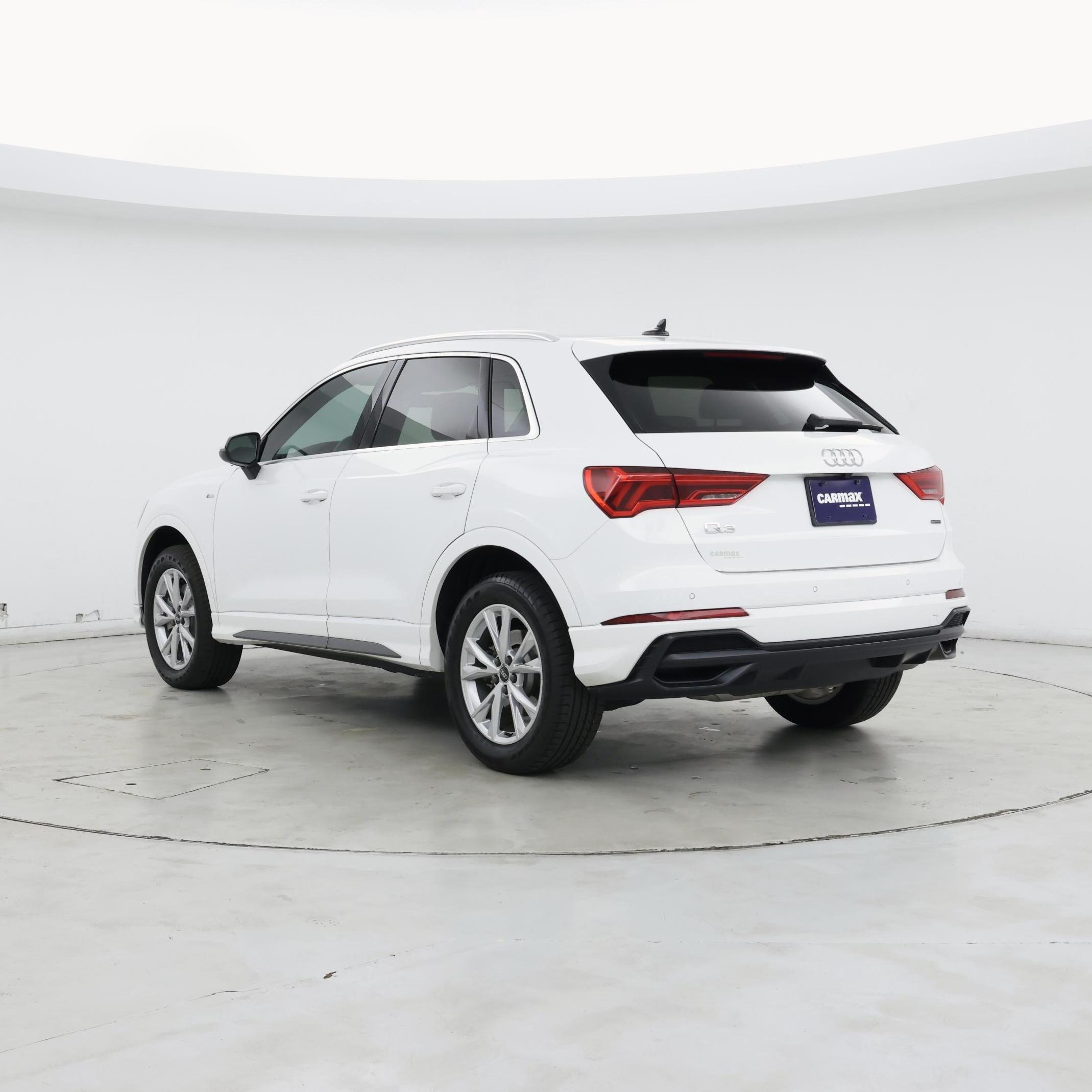 Thumbnail: 2022 Audi Q3 - 2