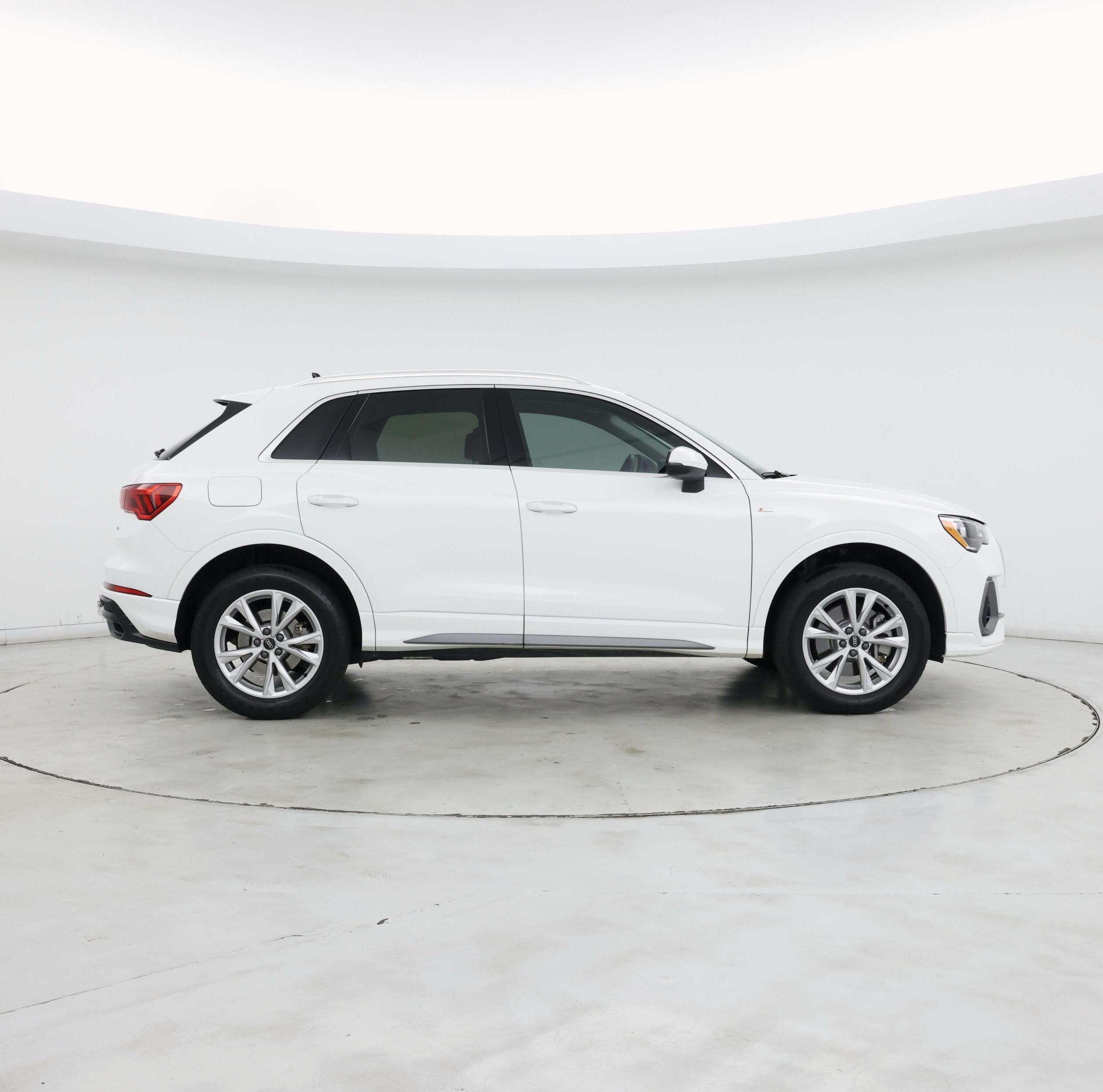 Thumbnail: 2022 Audi Q3 - 7