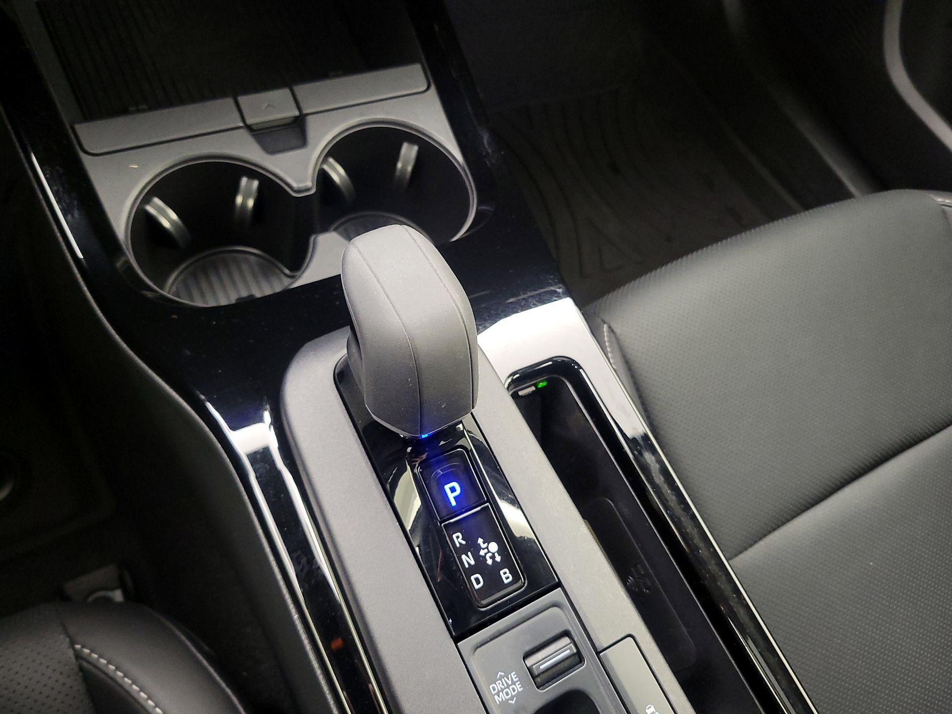 Thumbnail: 2024 Toyota Prius - 17